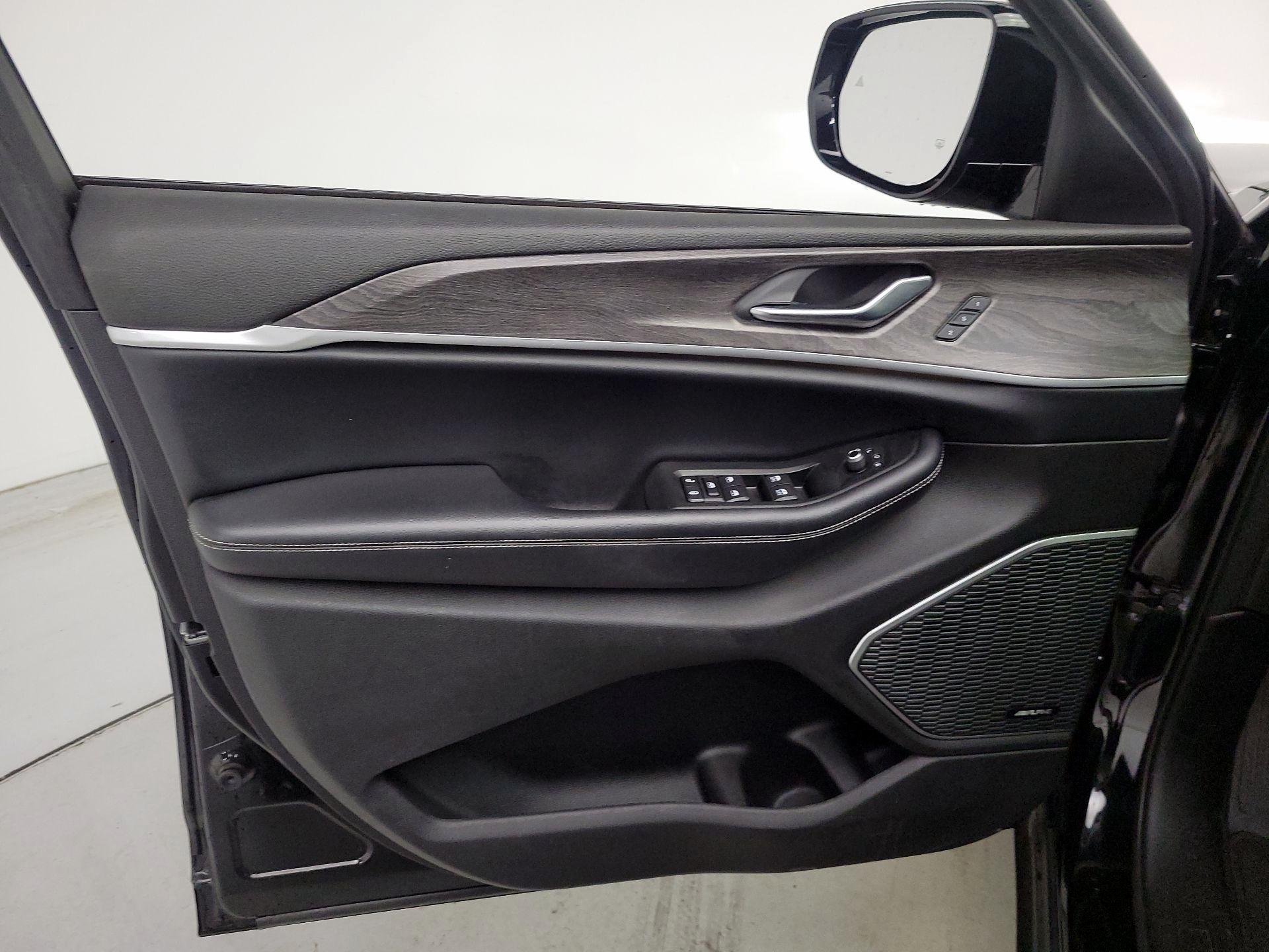 Thumbnail: 2021 Jeep Grand Cherokee L - 12