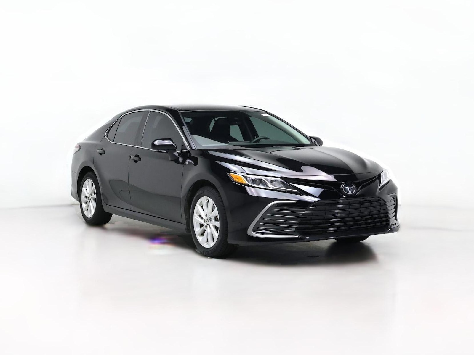 2024 Toyota Camry LE - Photo 1