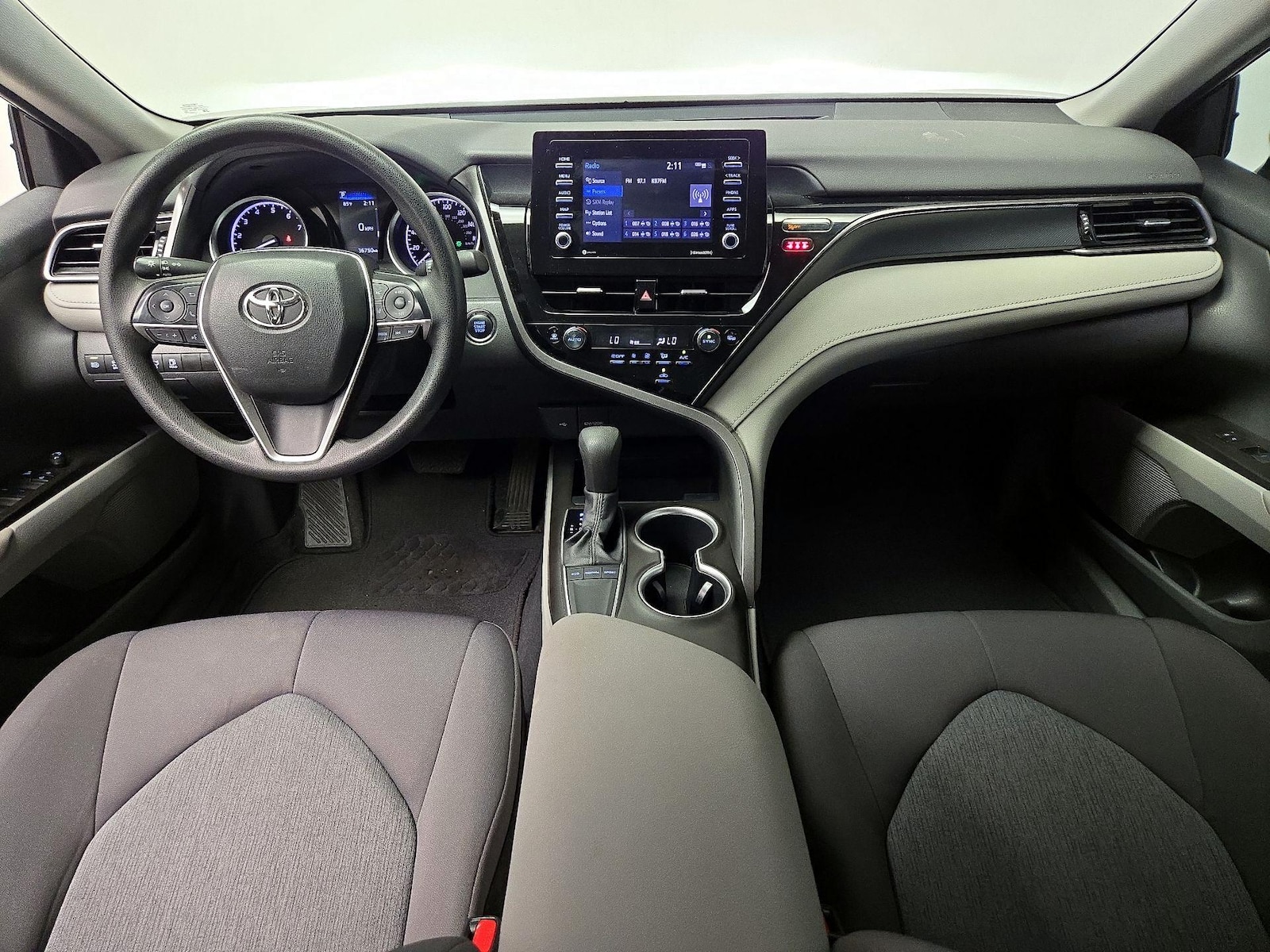 2024 Toyota Camry LE - Photo 10
