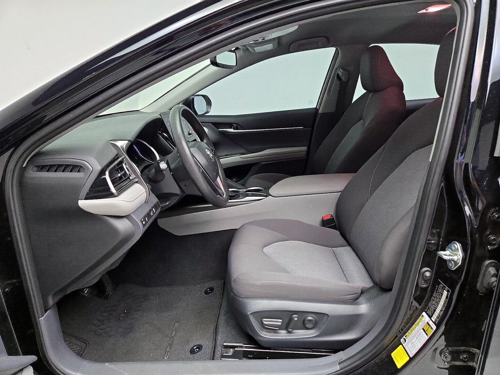 2024 Toyota Camry LE - Photo 12