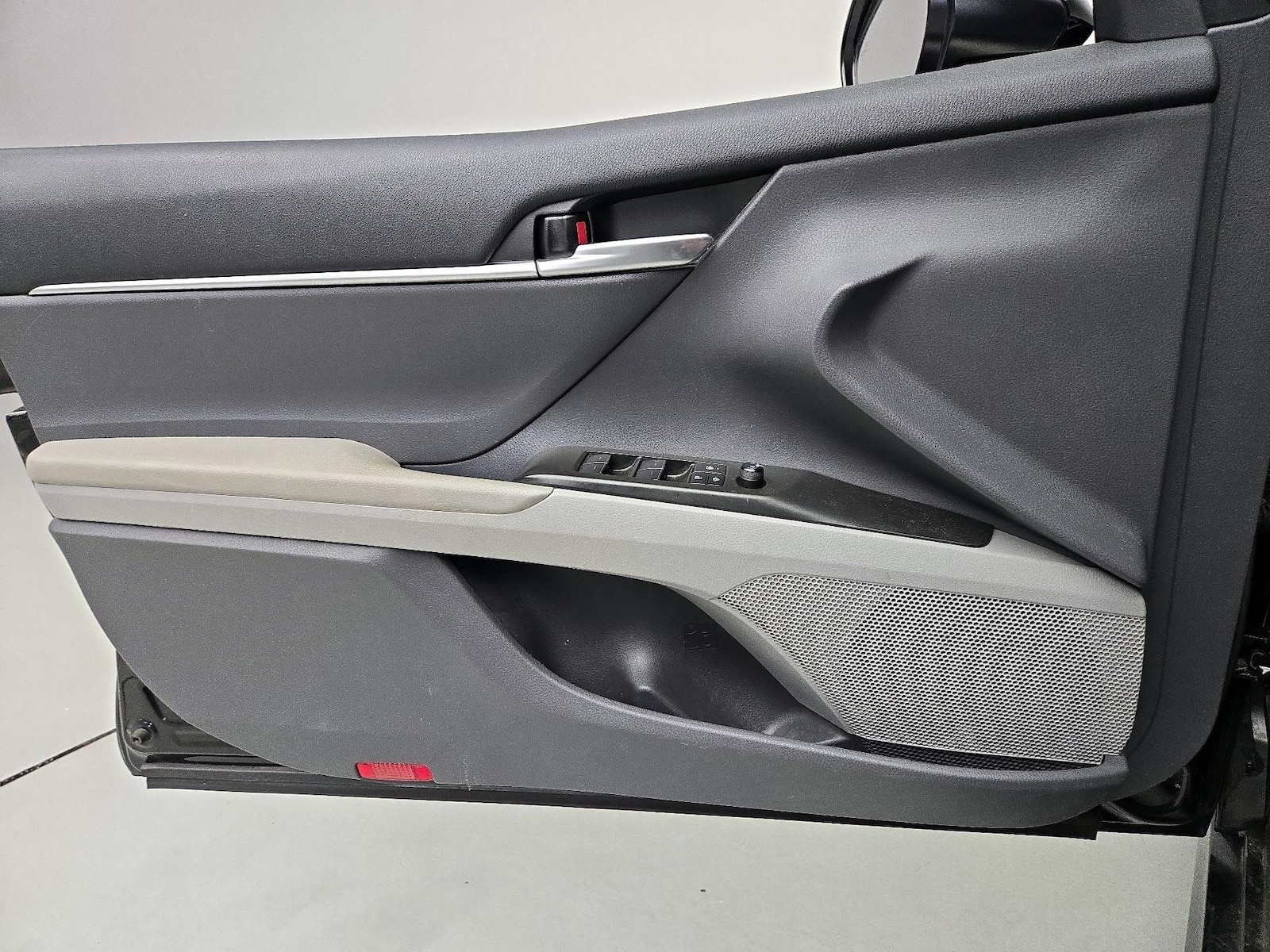 2024 Toyota Camry LE - Photo 13