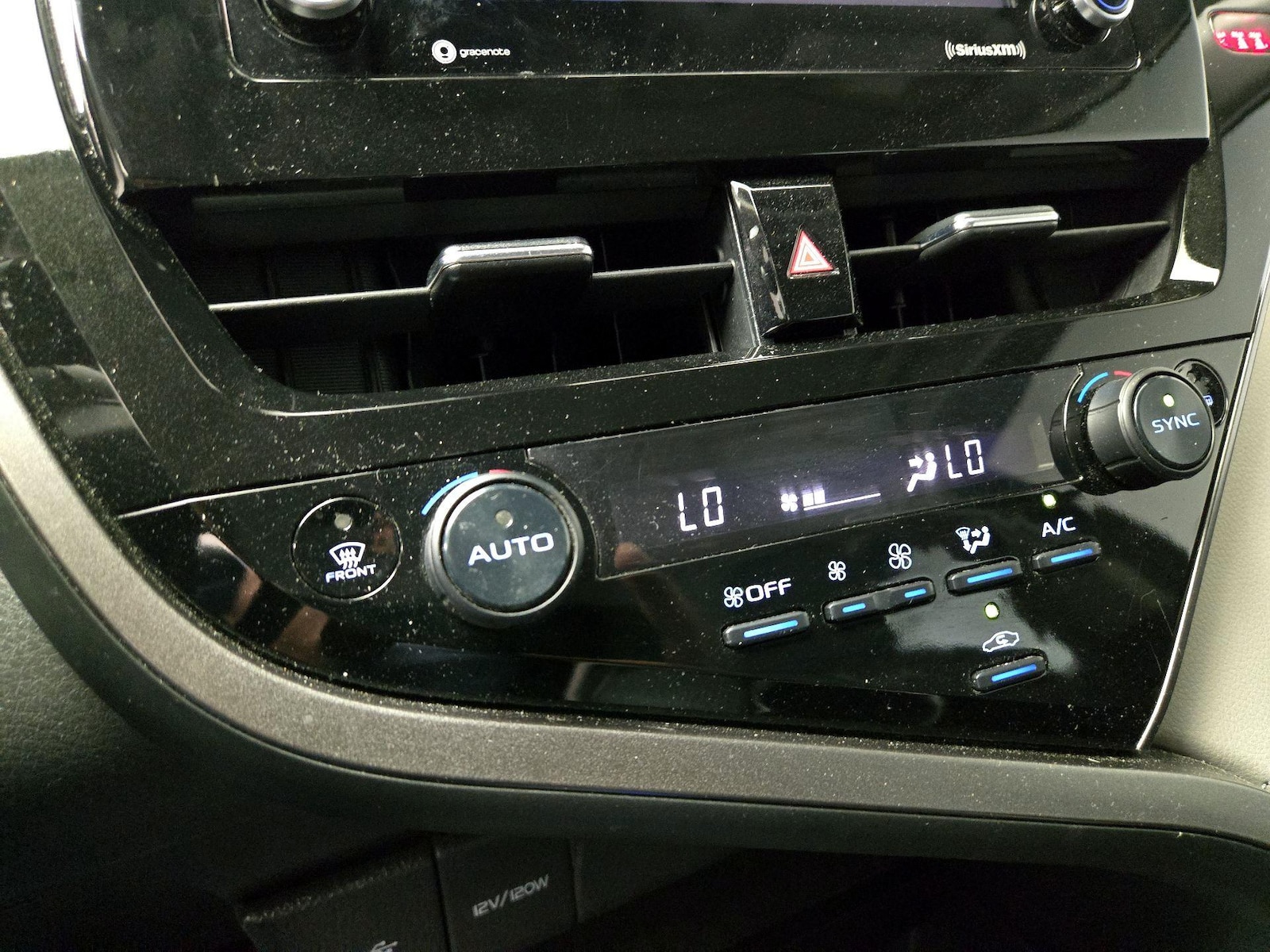 2024 Toyota Camry LE - Photo 17