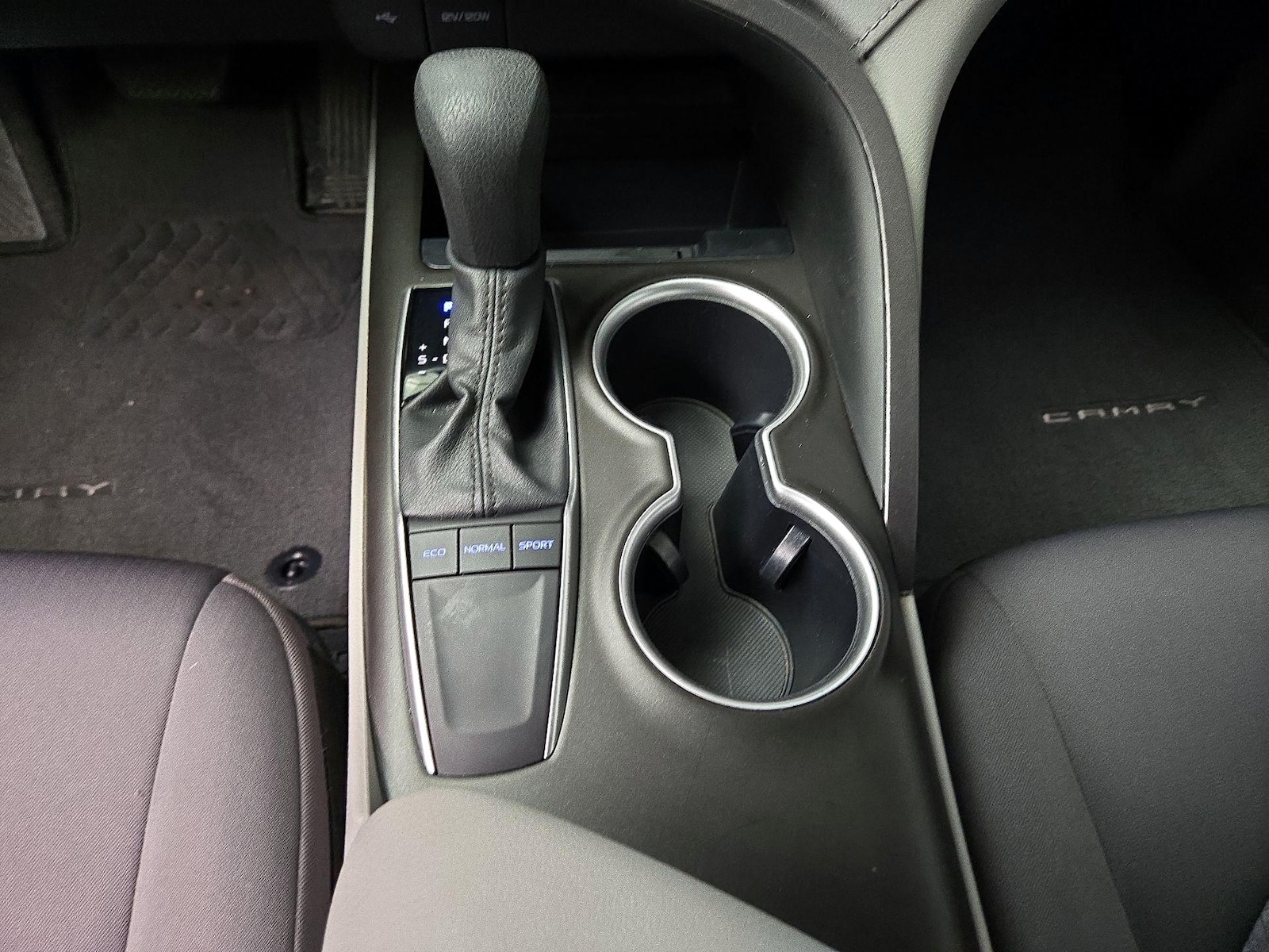 2024 Toyota Camry LE - Photo 18