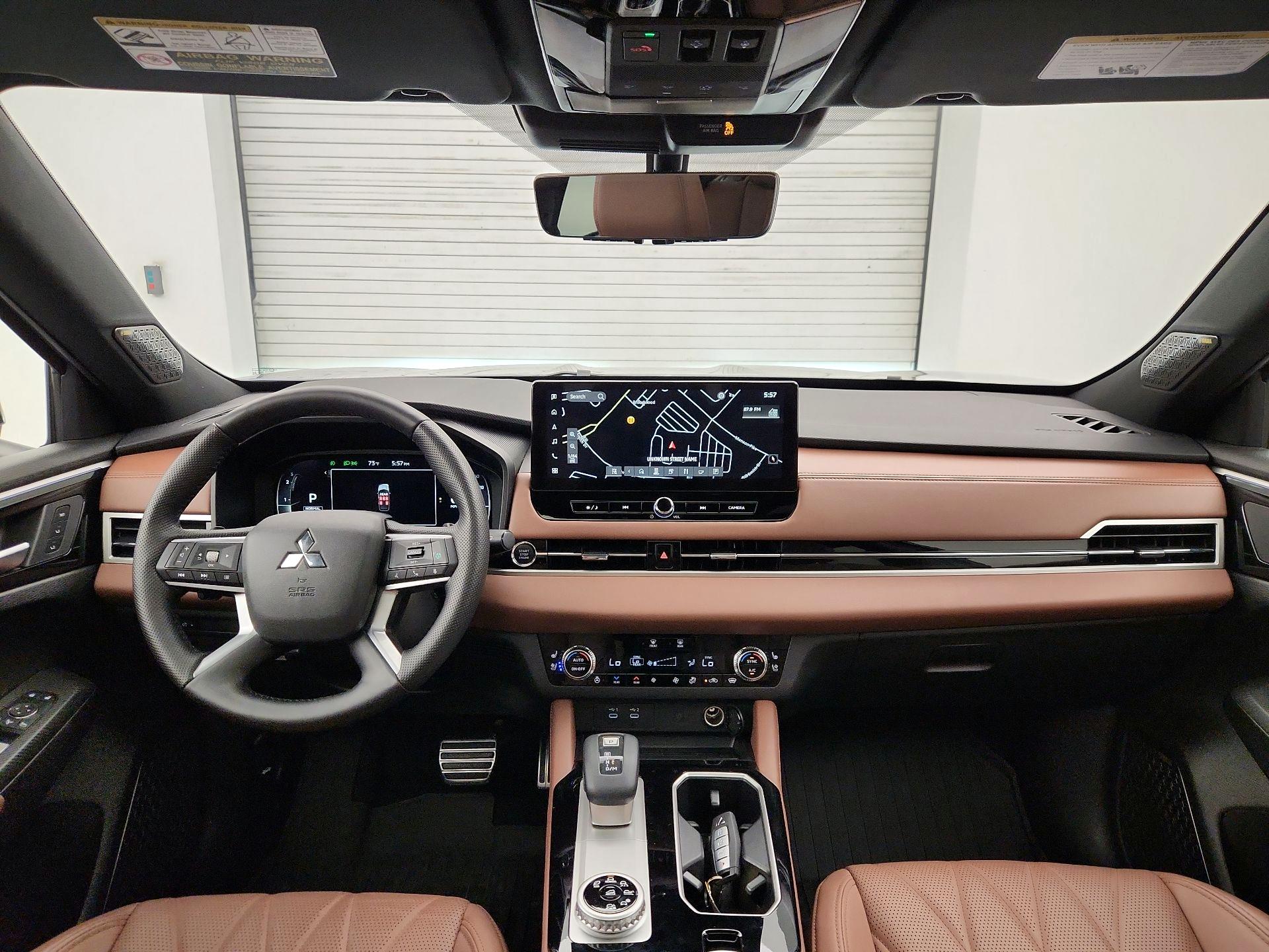 Thumbnail: 2025 Mitsubishi Outlander - 9