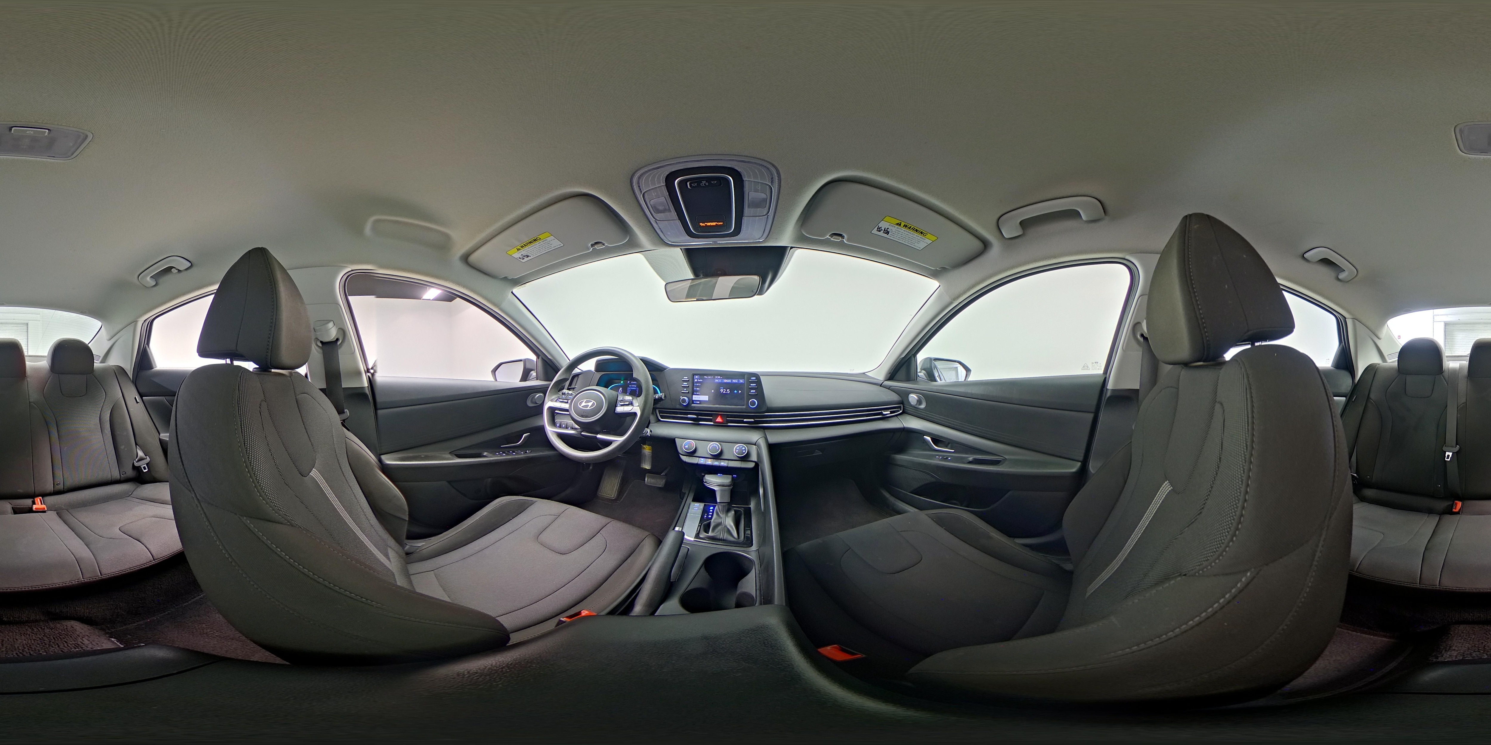 2024 Hyundai Elantra SE - Photo 24
