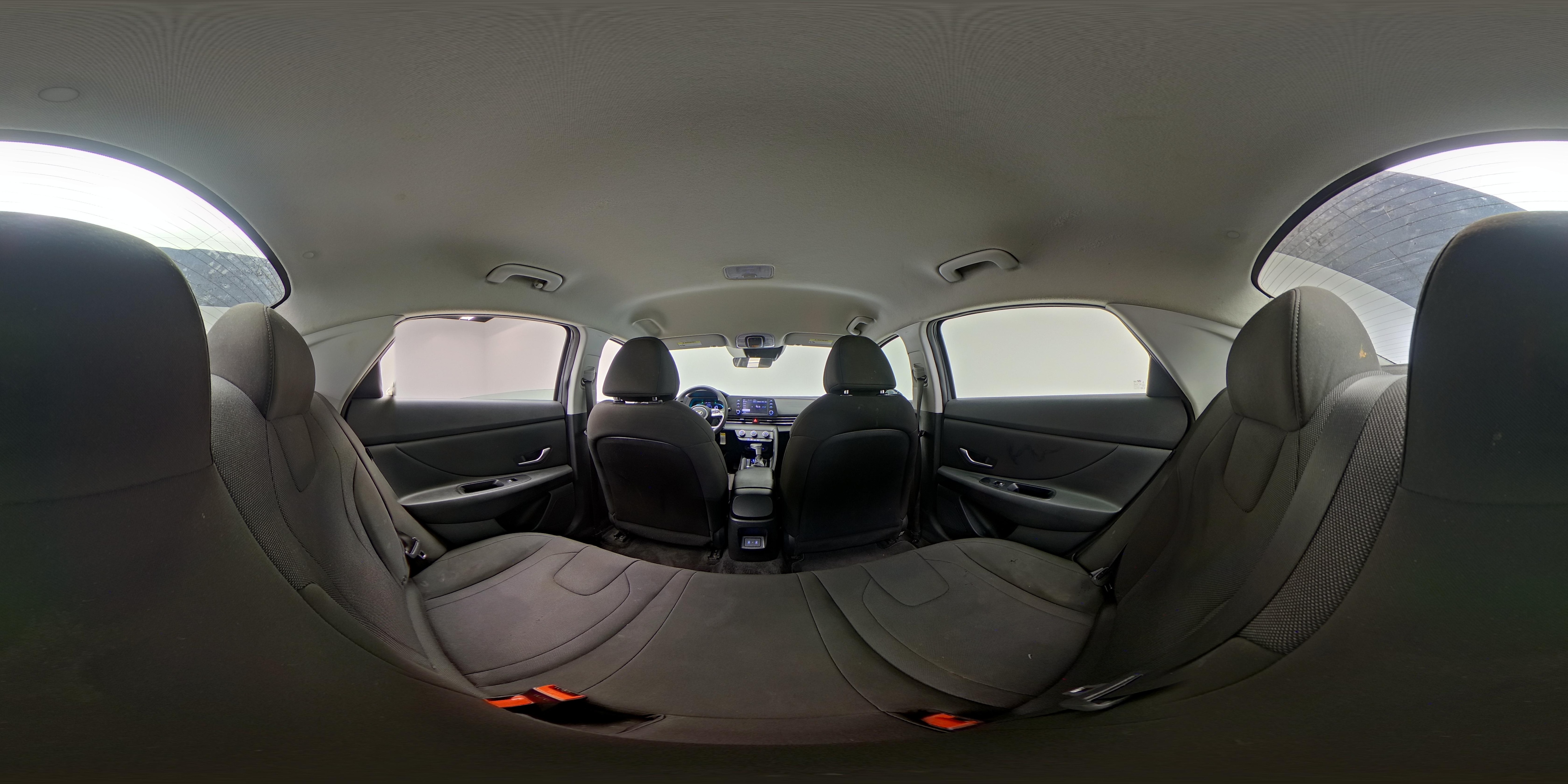 2024 Hyundai Elantra SE - Photo 25