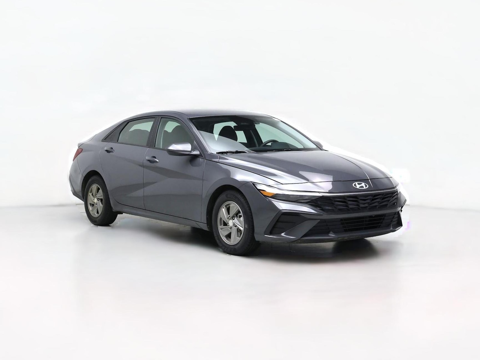 2024 Hyundai Elantra SE - Photo 1