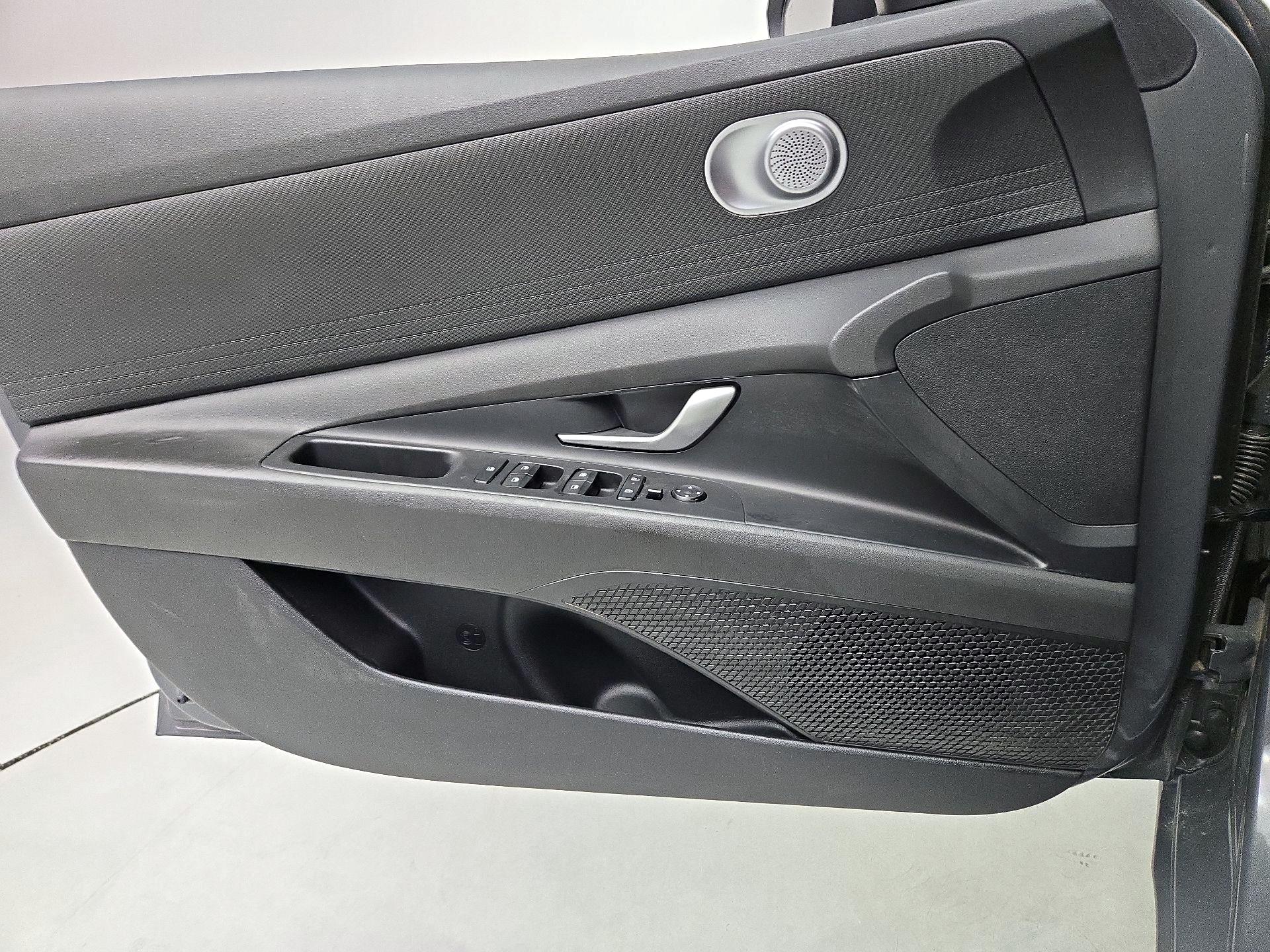 Thumbnail: 2024 Hyundai Elantra - 12