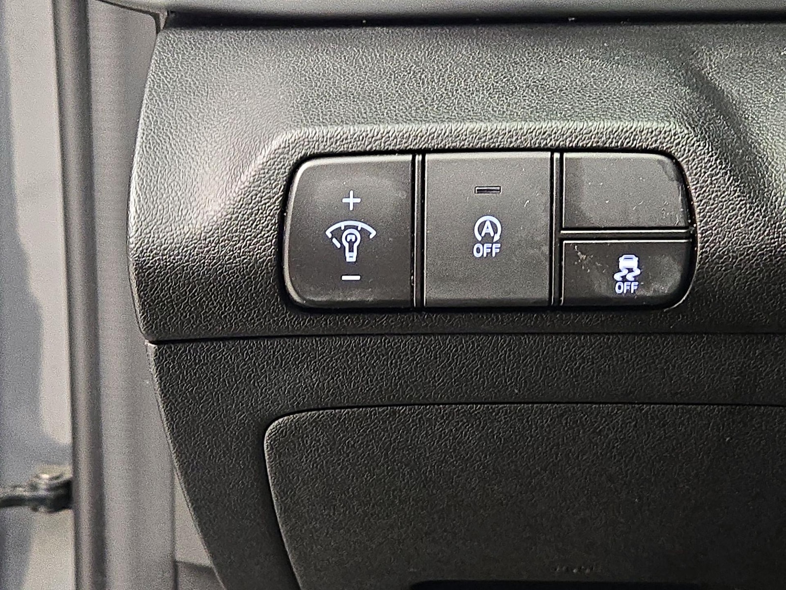 2024 Hyundai Elantra SE - Photo 14