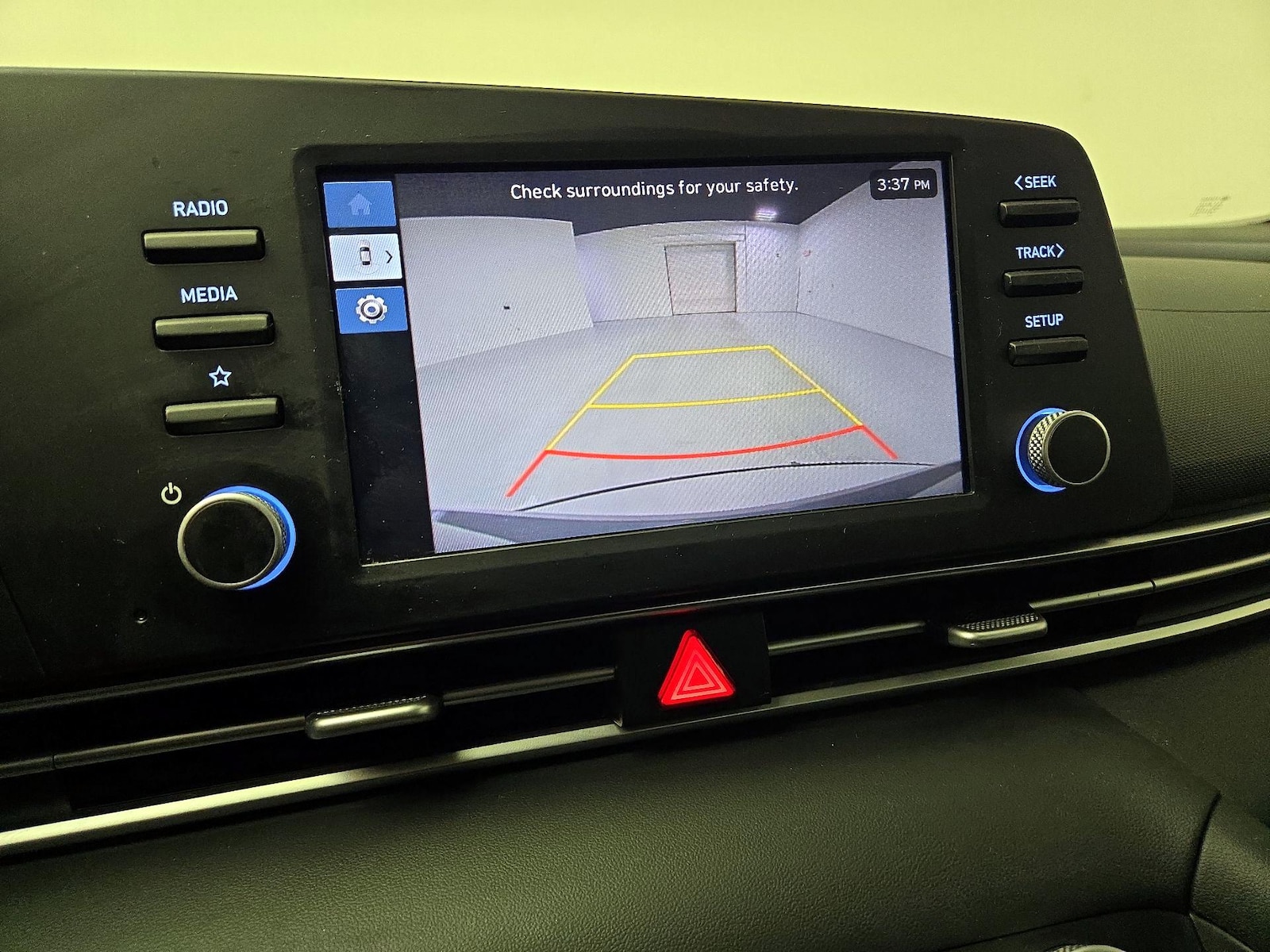 2024 Hyundai Elantra SE - Photo 15