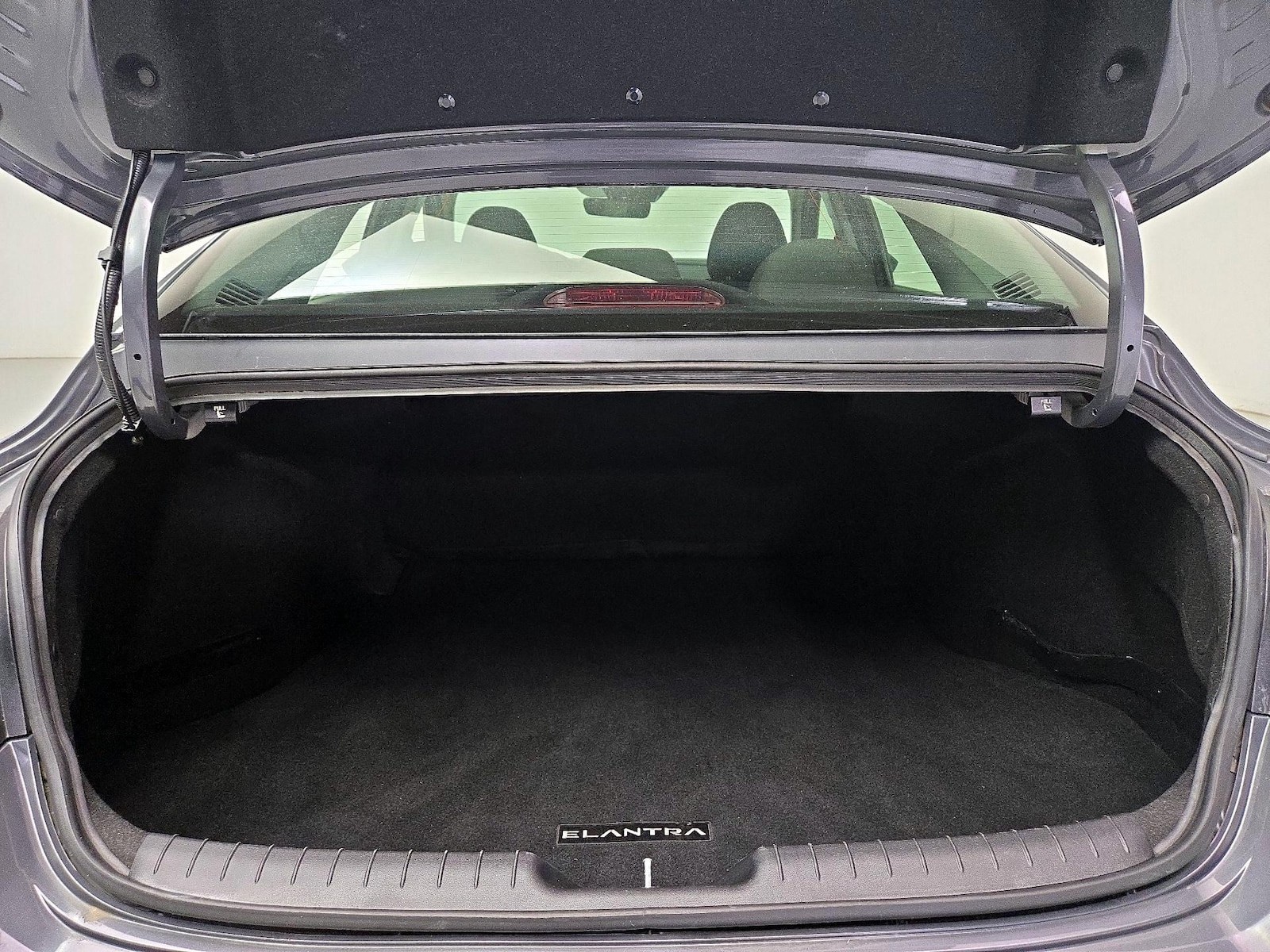 2024 Hyundai Elantra SE - Photo 21