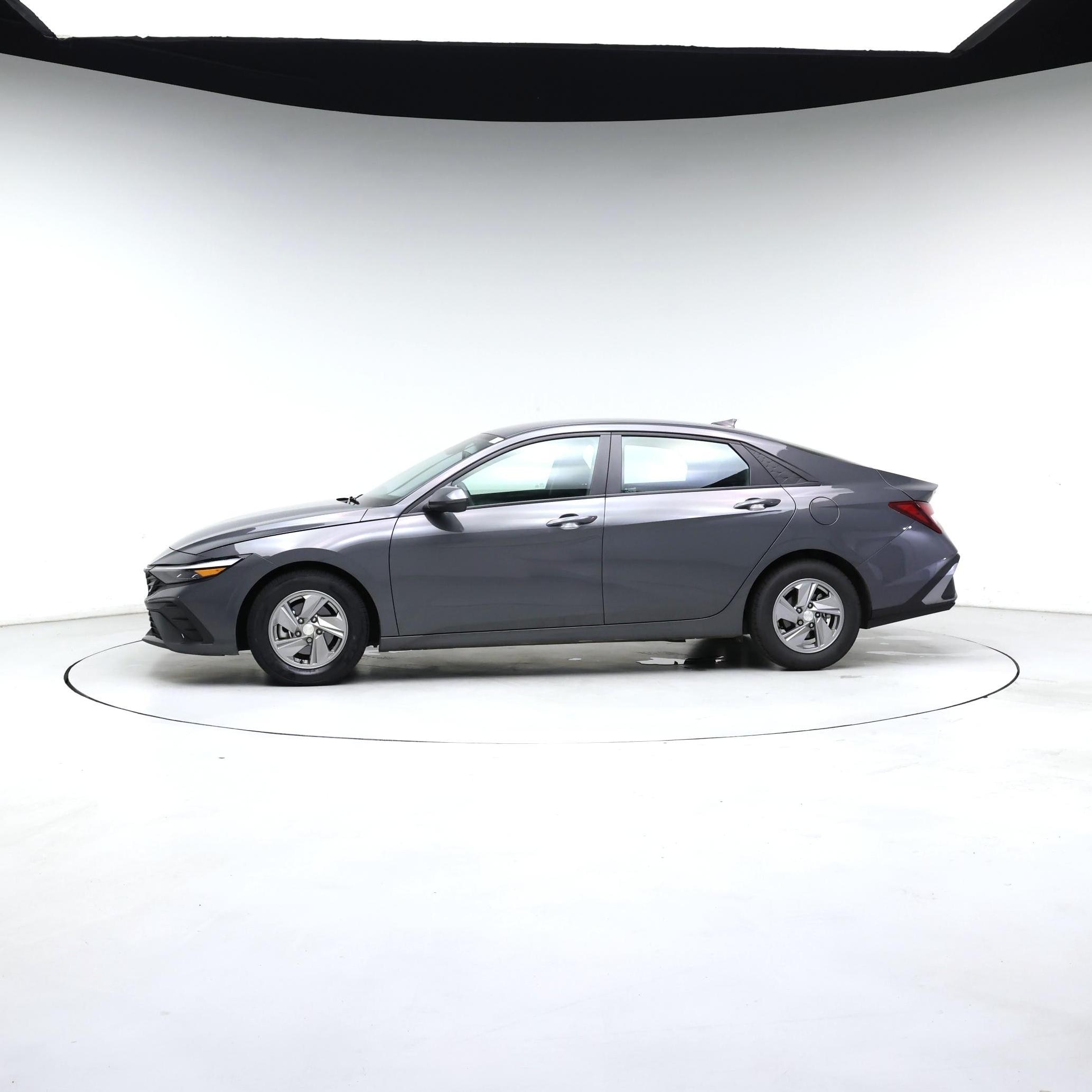 Thumbnail: 2024 Hyundai Elantra - 3