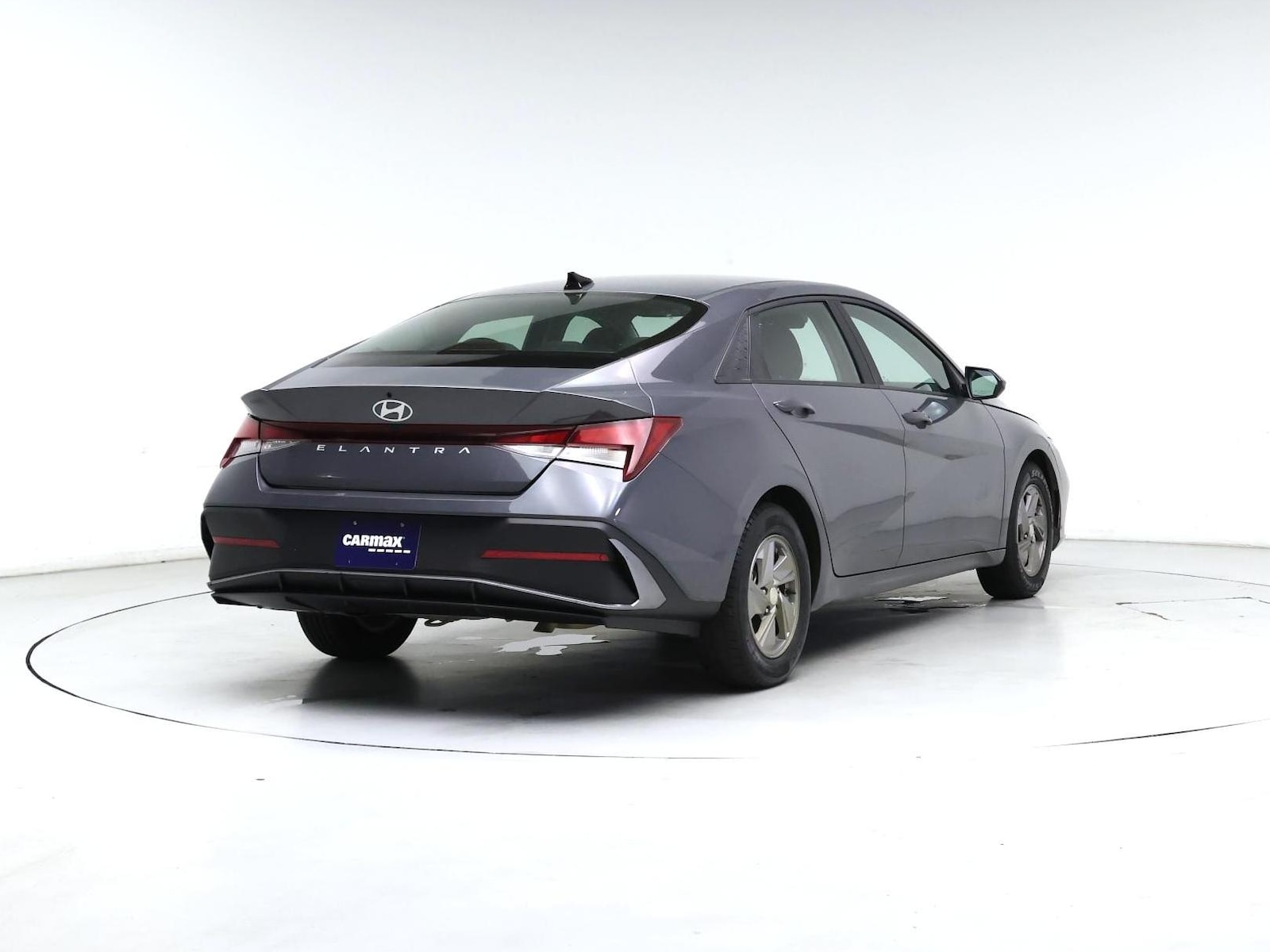 2024 Hyundai Elantra SE - Photo 9