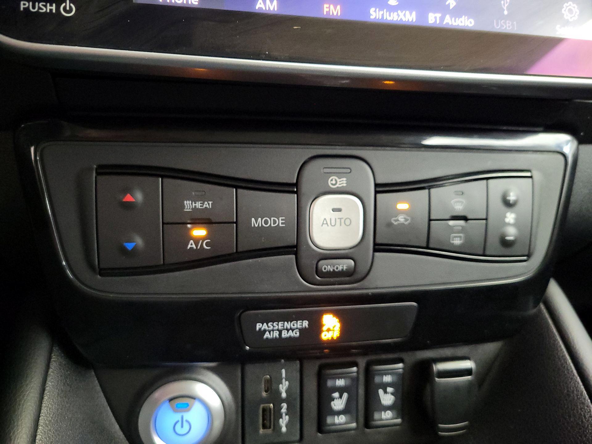 Thumbnail: 2020 Nissan Leaf - 17
