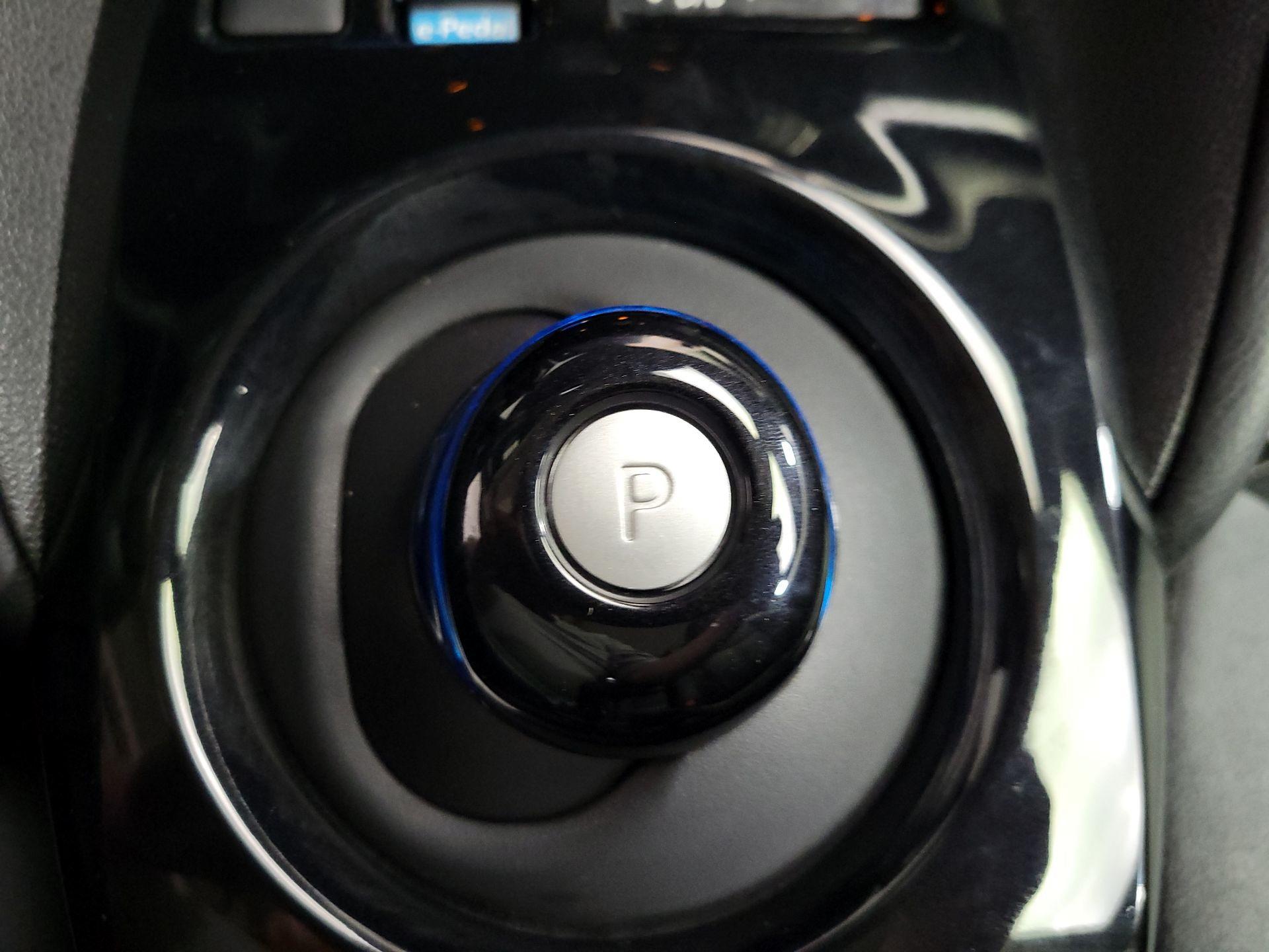 Thumbnail: 2020 Nissan Leaf - 18