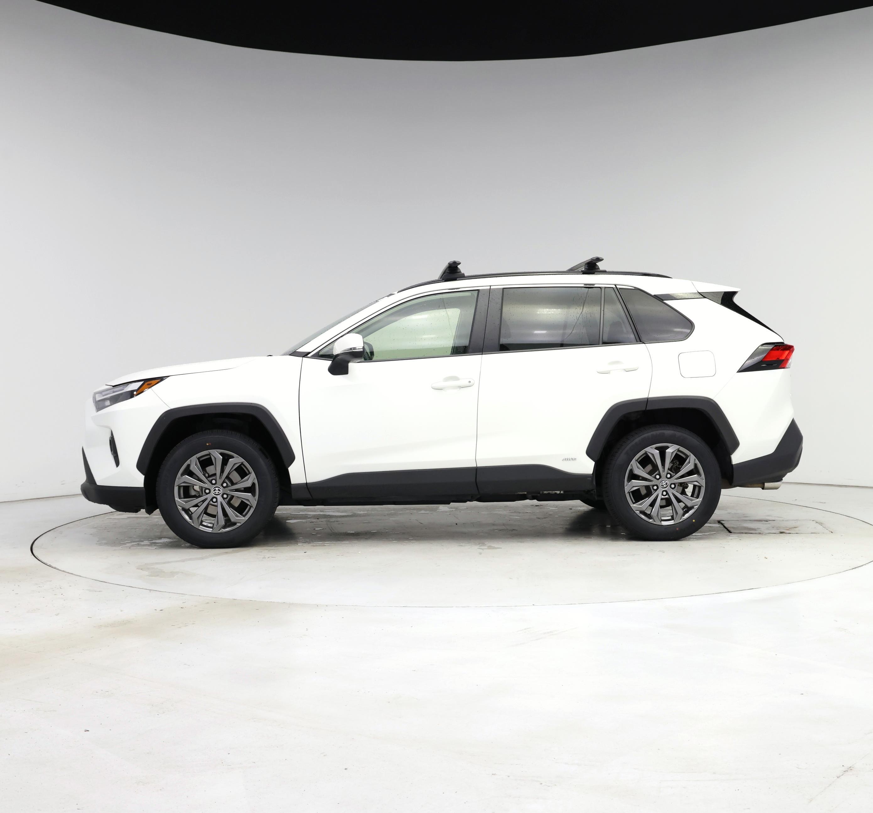 Thumbnail: 2022 Toyota RAV4 - 3