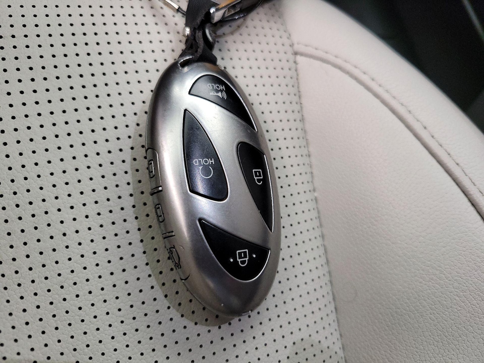 2025 Hyundai Santa Fe Limited - Photo 26