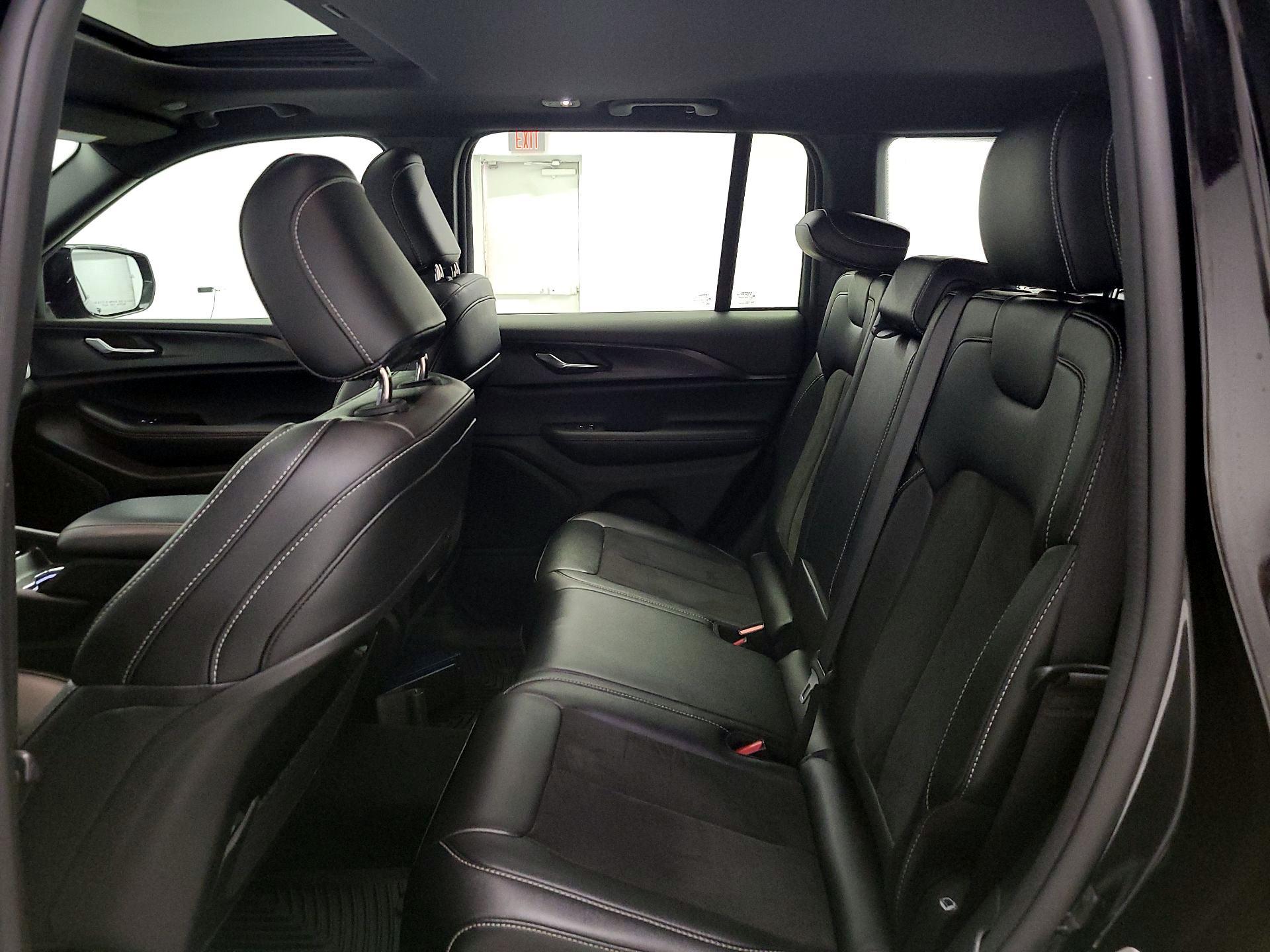 Thumbnail: 2024 Jeep Grand Cherokee - 20