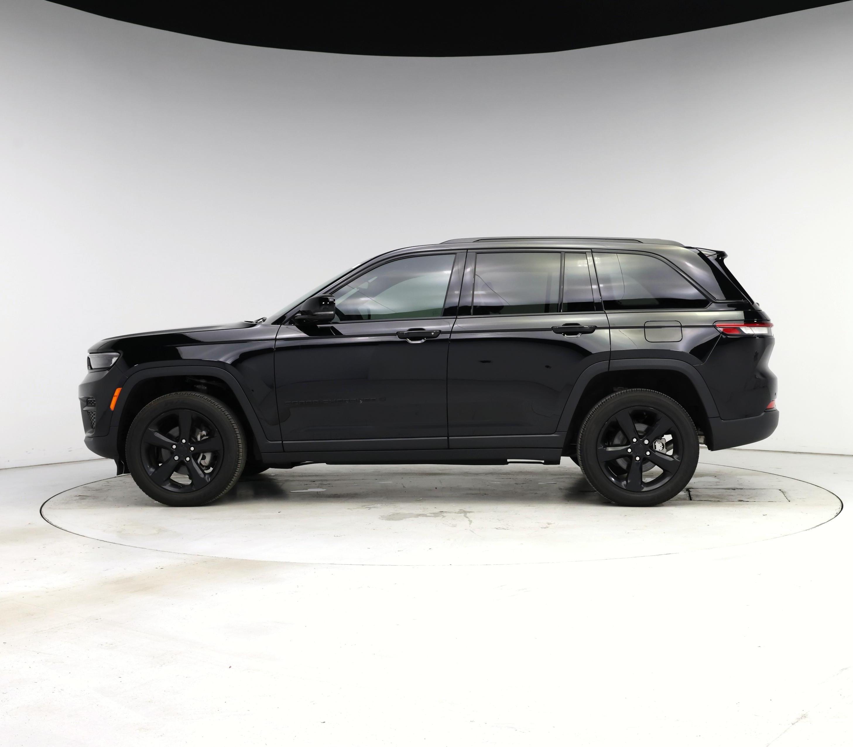 Thumbnail: 2024 Jeep Grand Cherokee - 3