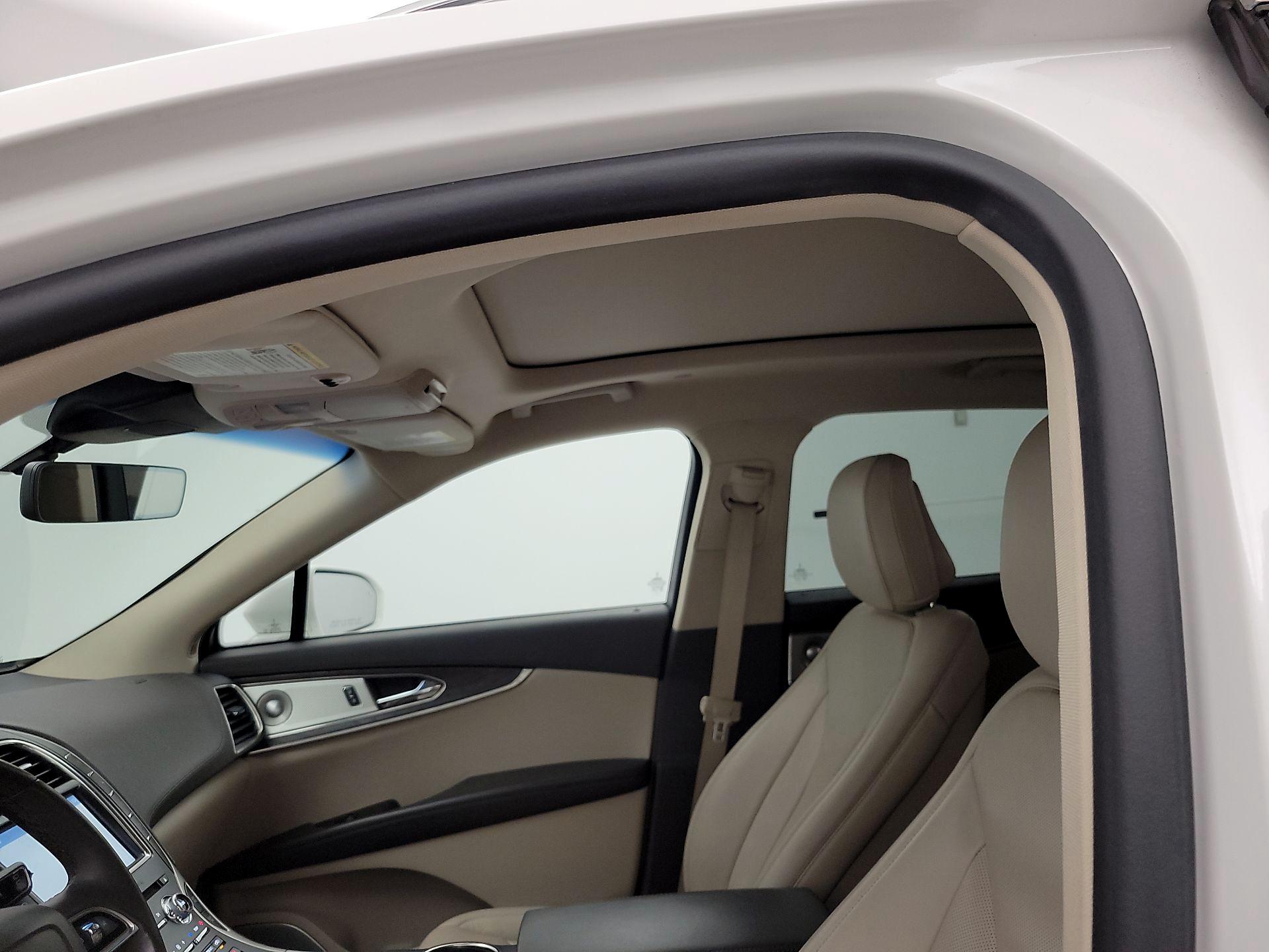 Thumbnail: 2020 Lincoln Nautilus - 20