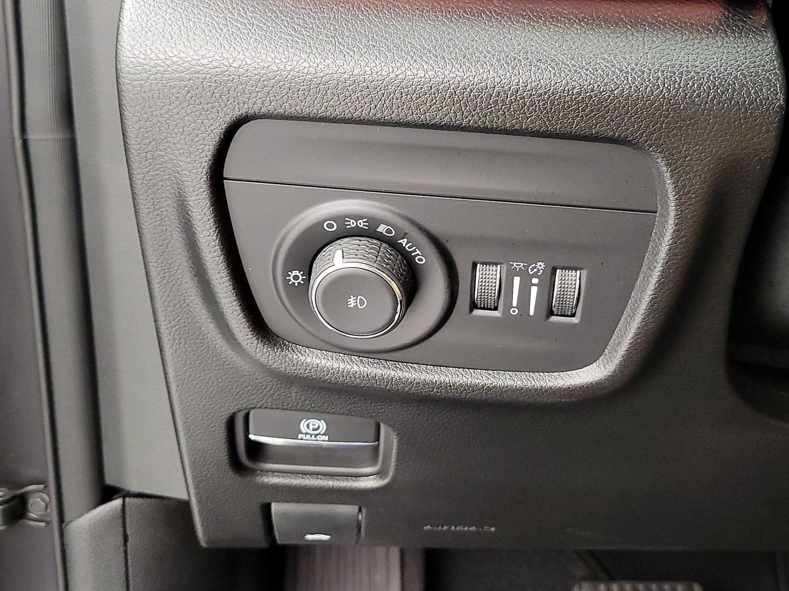 2023 Jeep Grand Cherokee Summit - Photo 14