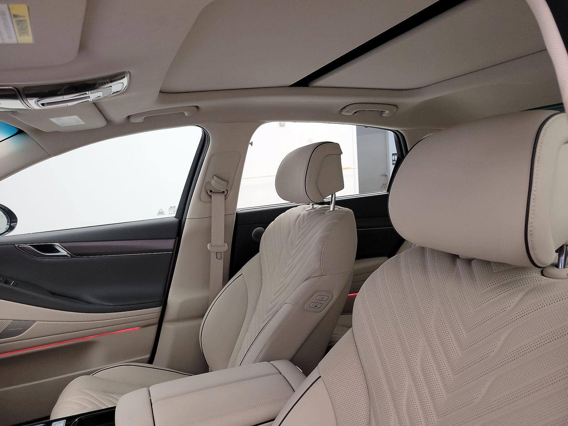 Thumbnail: 2026 Genesis G80 - 19