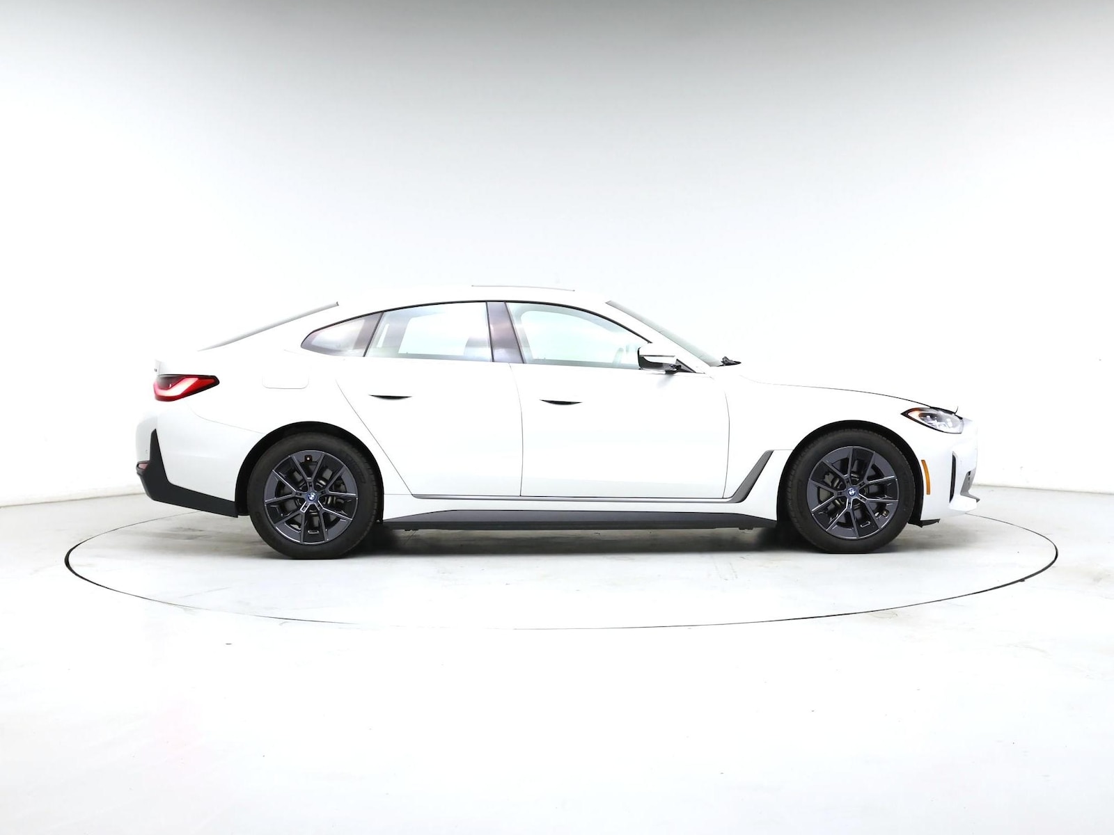 2023 BMW i4 40 - Photo 8