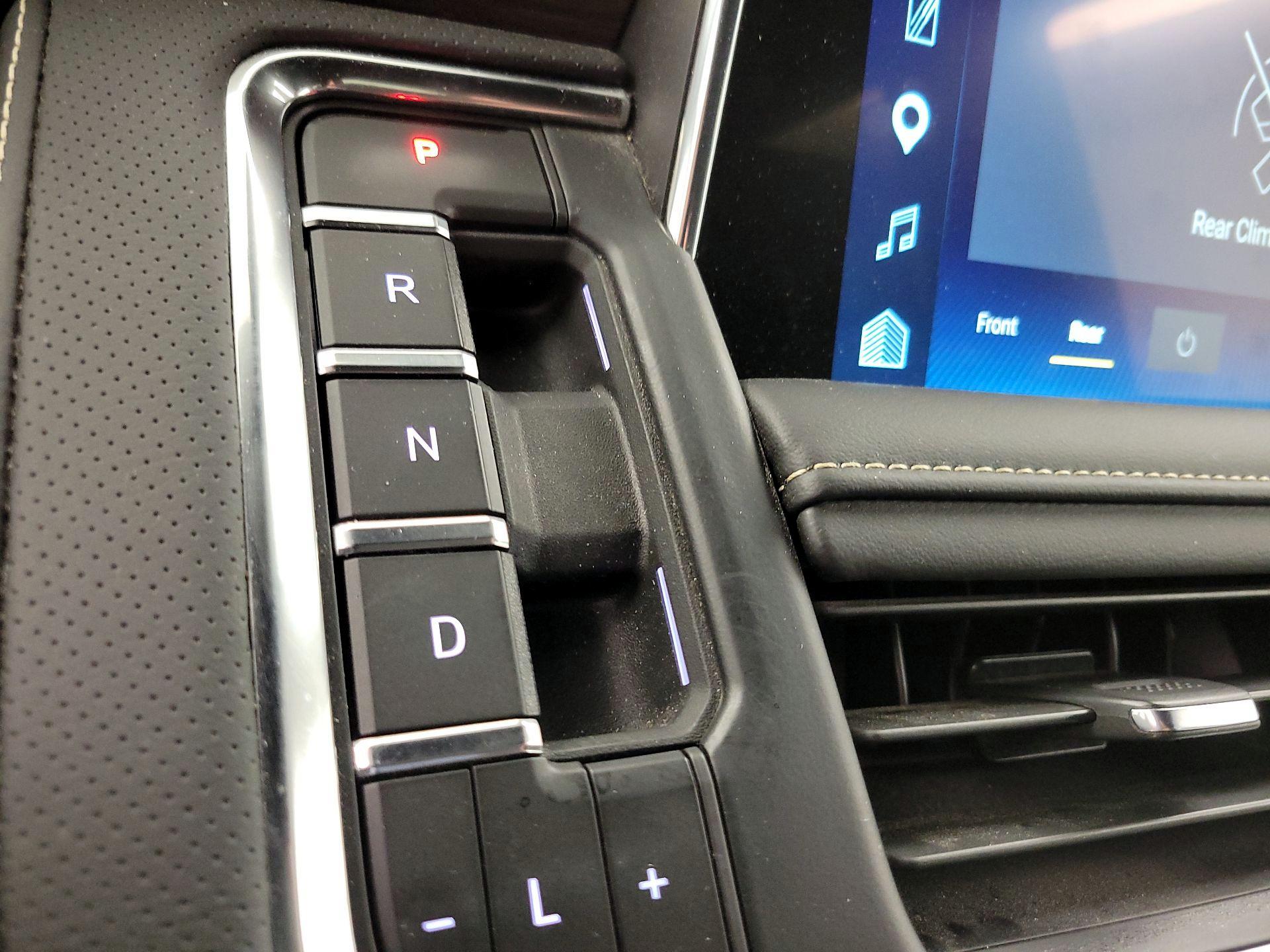 Thumbnail: 2024 Chevrolet Tahoe - 17