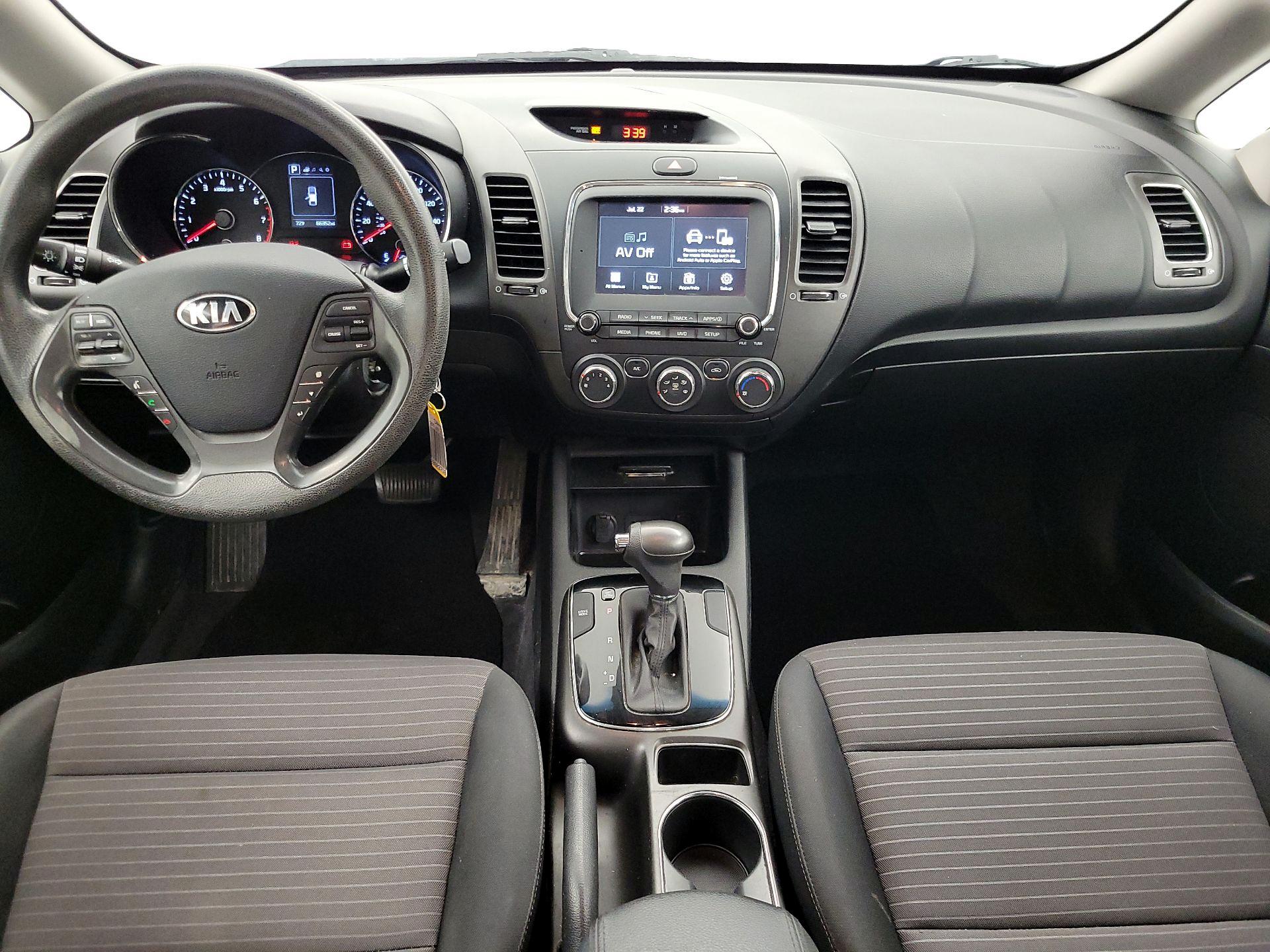 Thumbnail: 2018 Kia Forte - 9