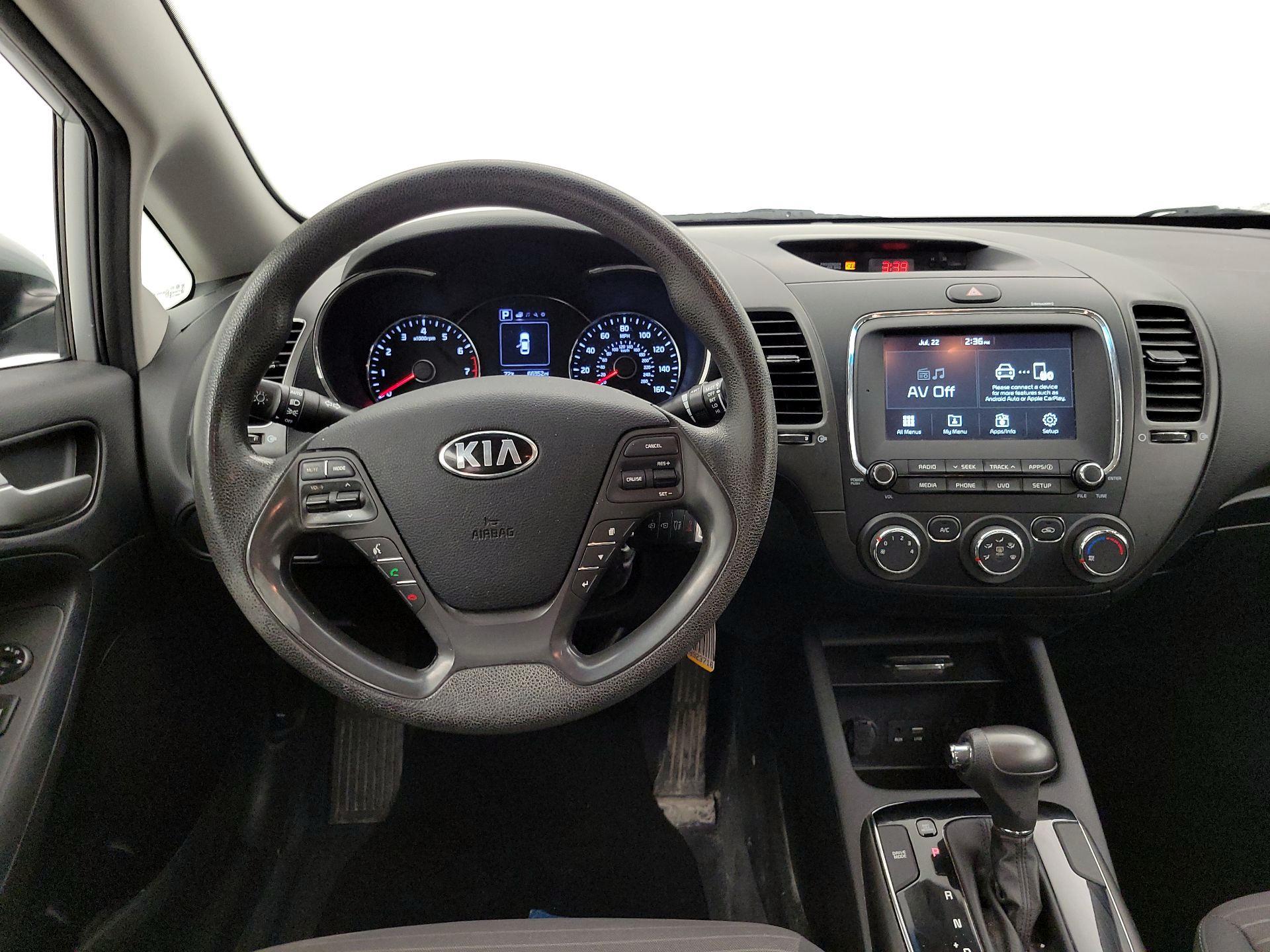 Thumbnail: 2018 Kia Forte - 10