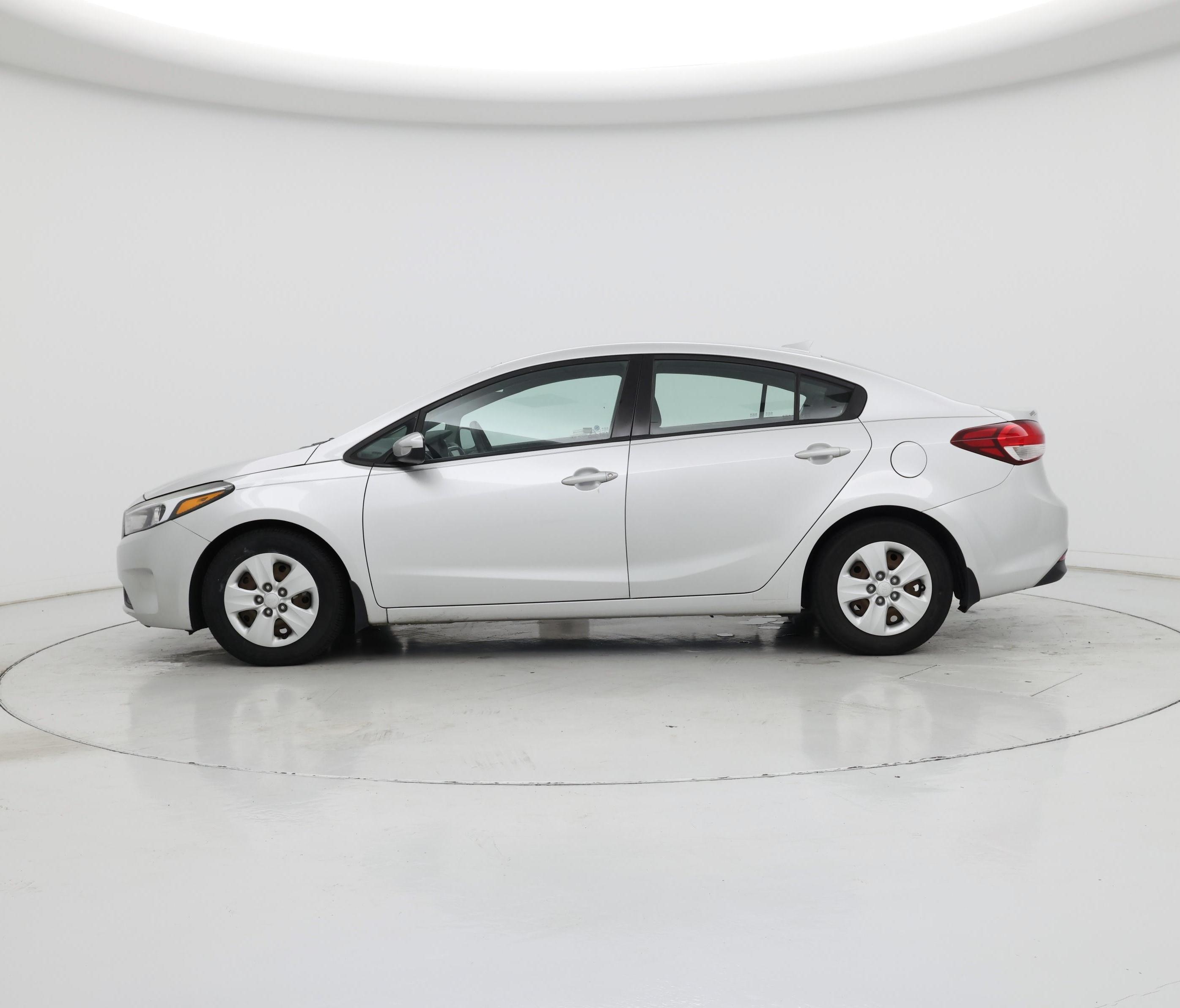 Thumbnail: 2018 Kia Forte - 3