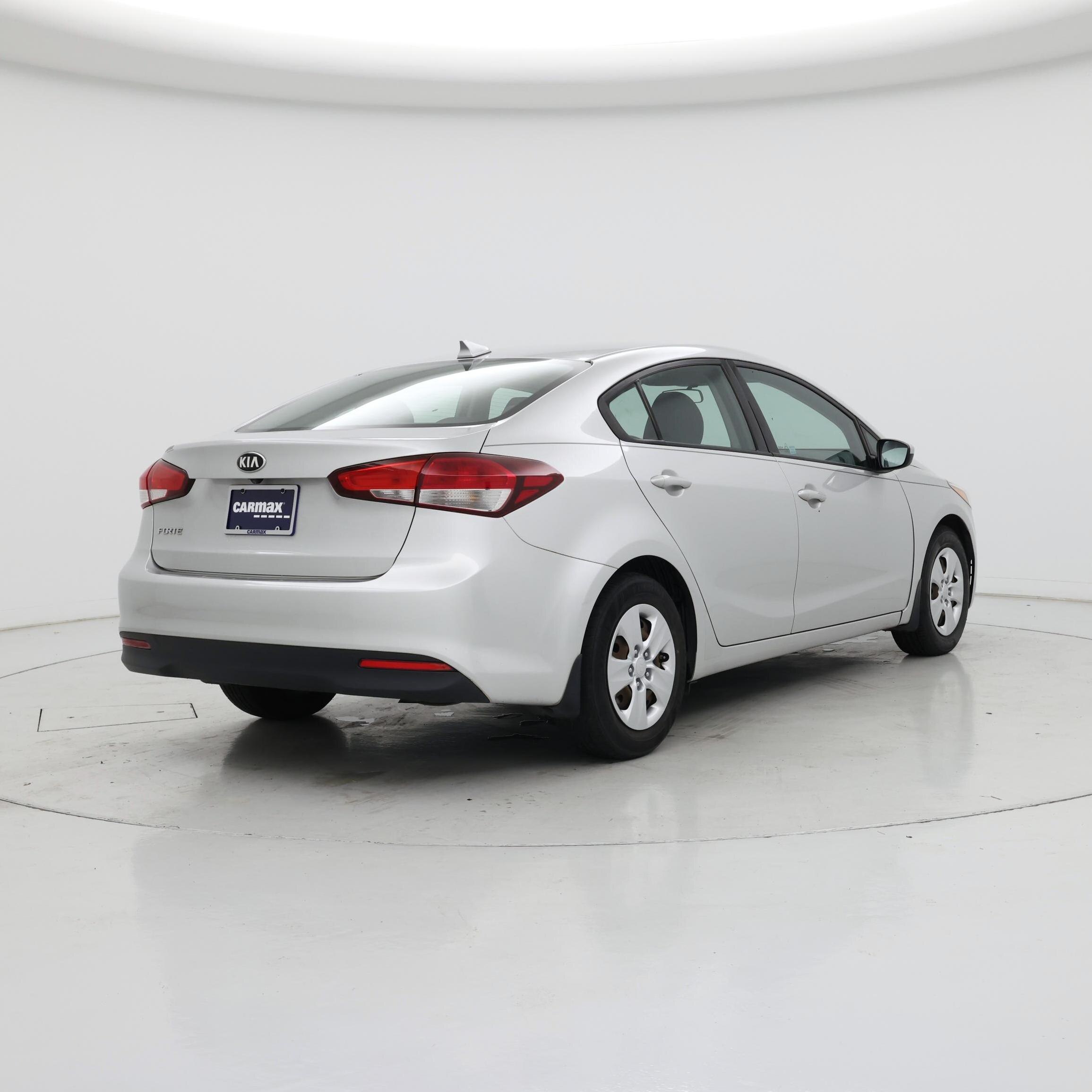 Thumbnail: 2018 Kia Forte - 8