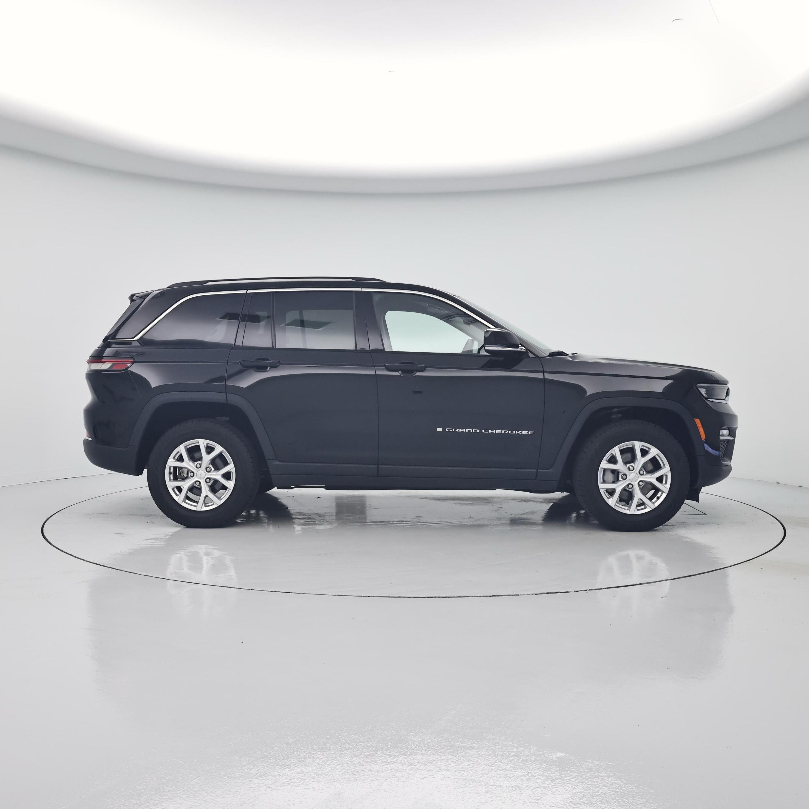 Thumbnail: 2023 Jeep Grand Cherokee - 7