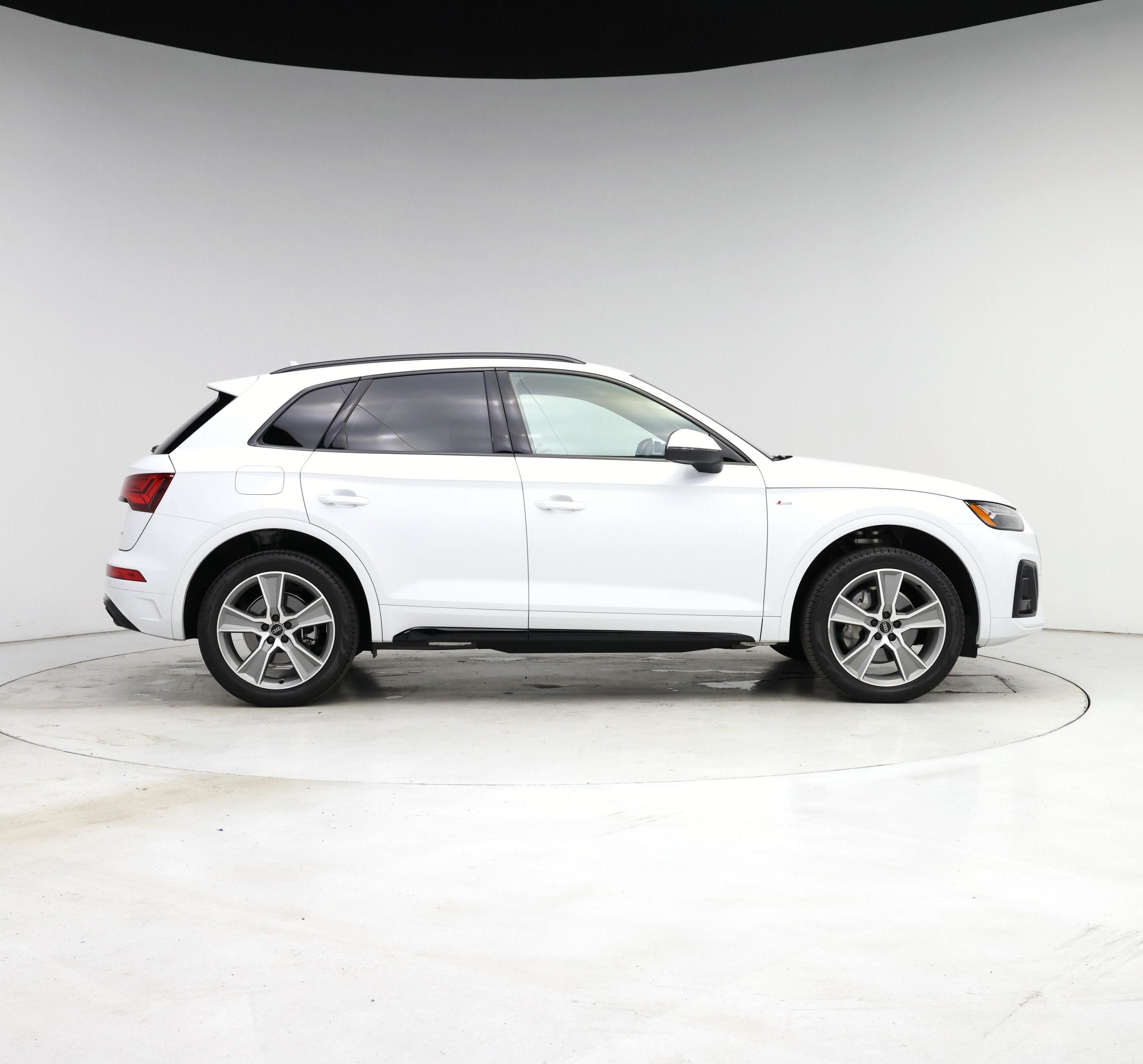 Thumbnail: 2025 Audi Q5 - 7
