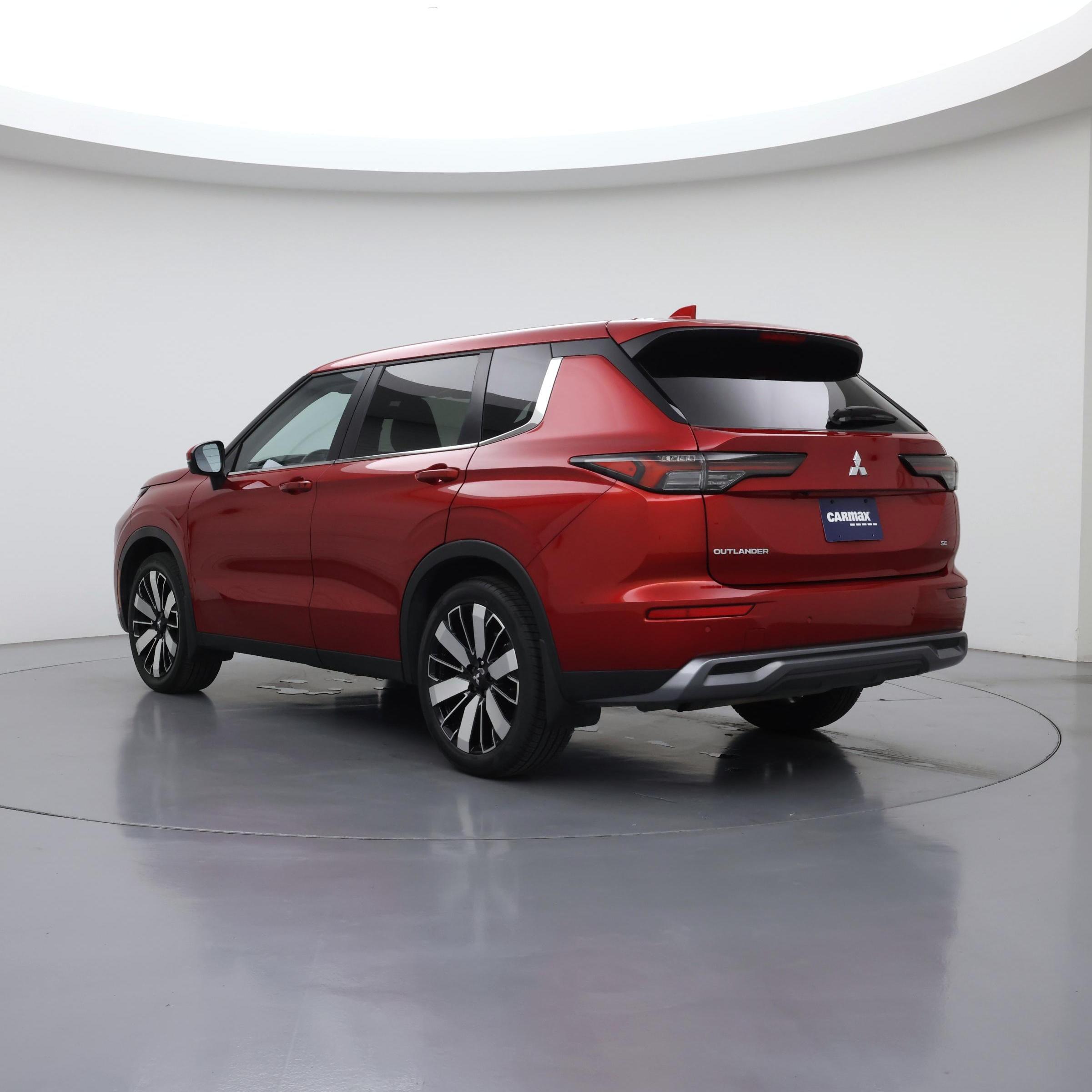 Thumbnail: 2025 Mitsubishi Outlander - 2