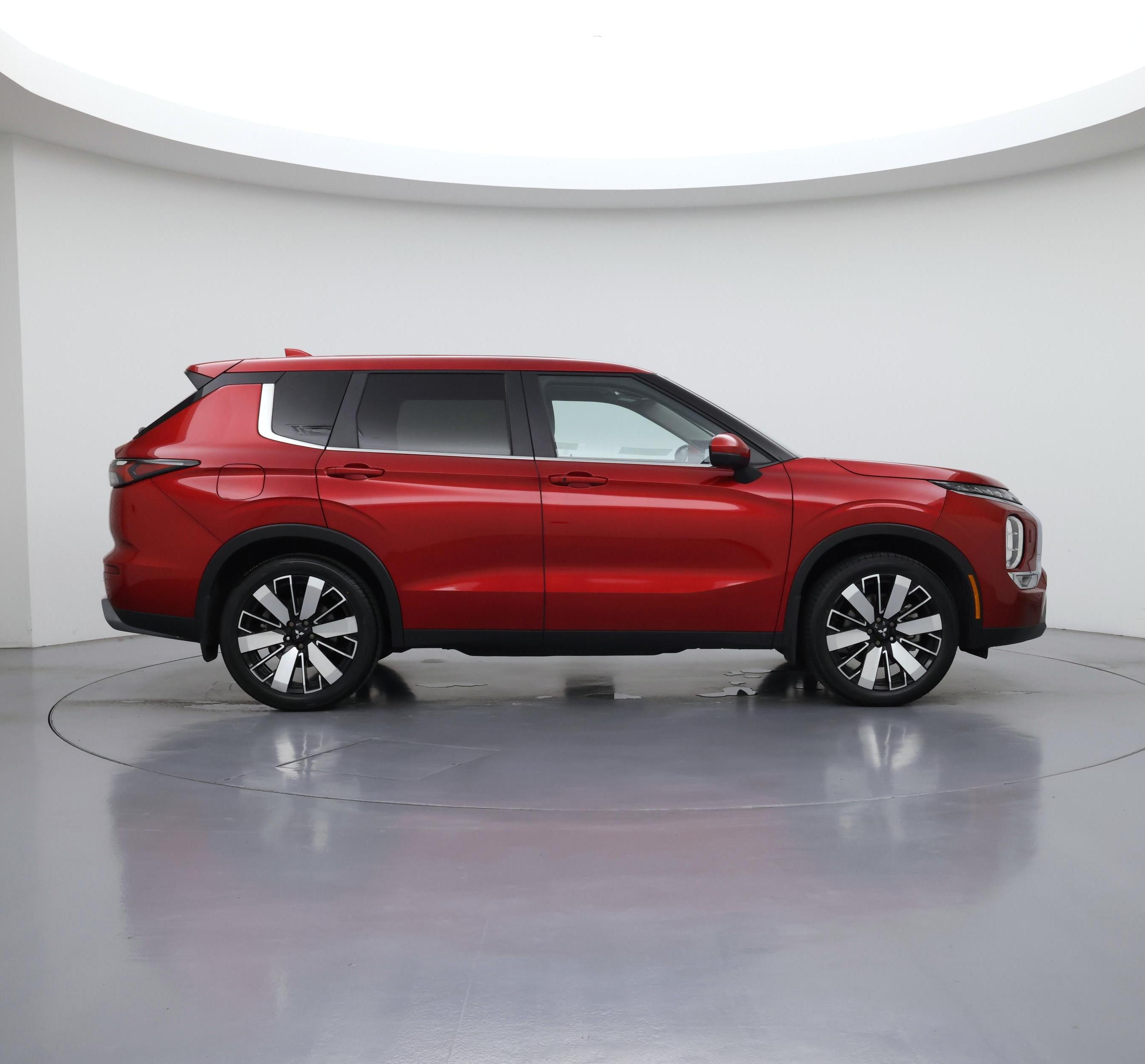 Thumbnail: 2025 Mitsubishi Outlander - 7