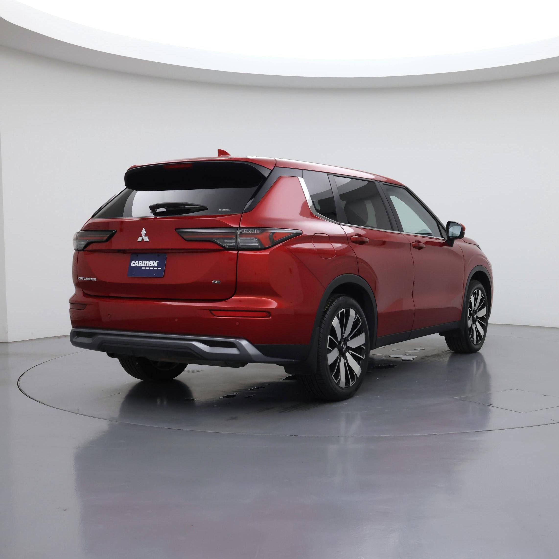 Thumbnail: 2025 Mitsubishi Outlander - 8