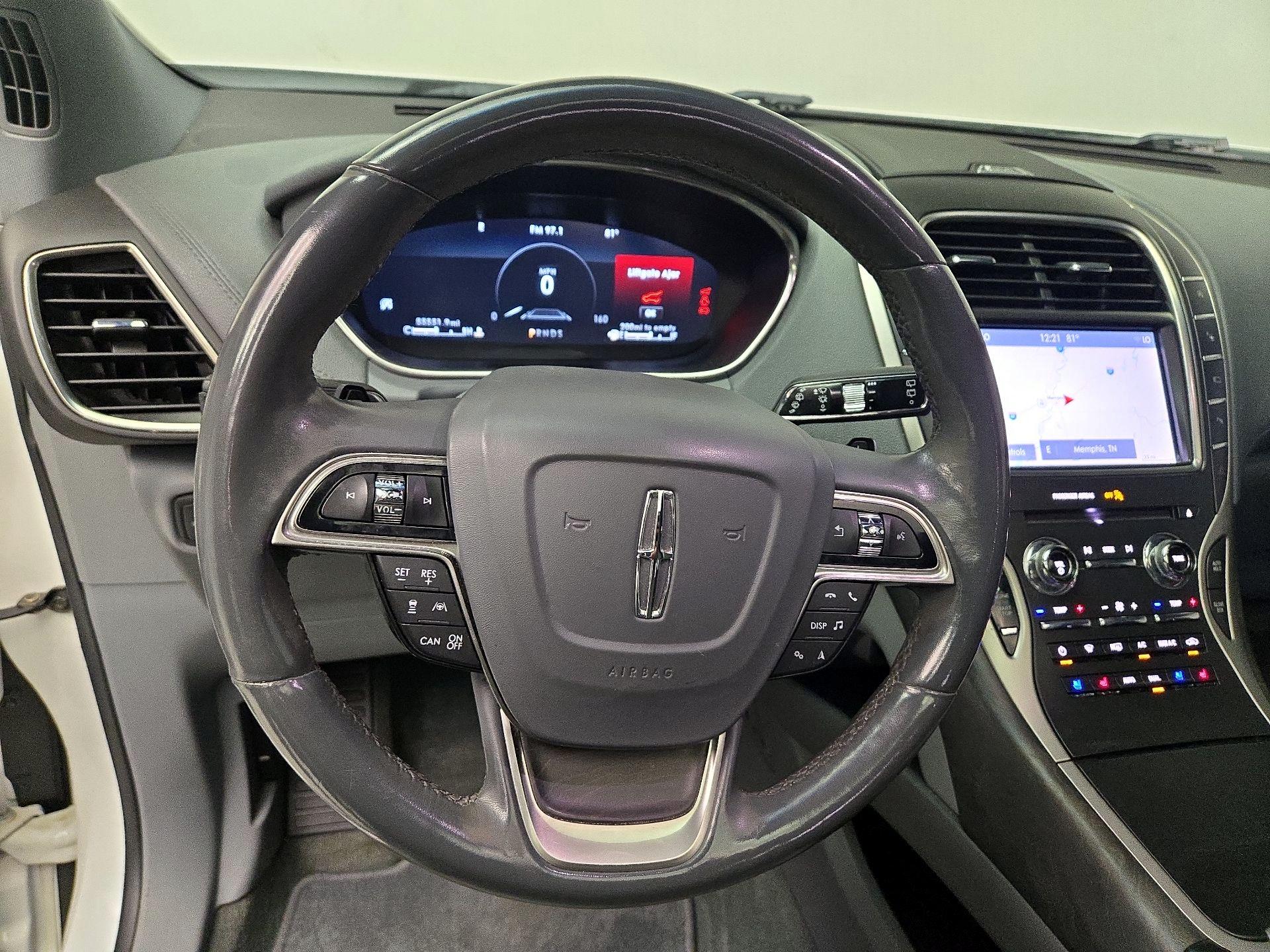 Thumbnail: 2020 Lincoln Nautilus - 10