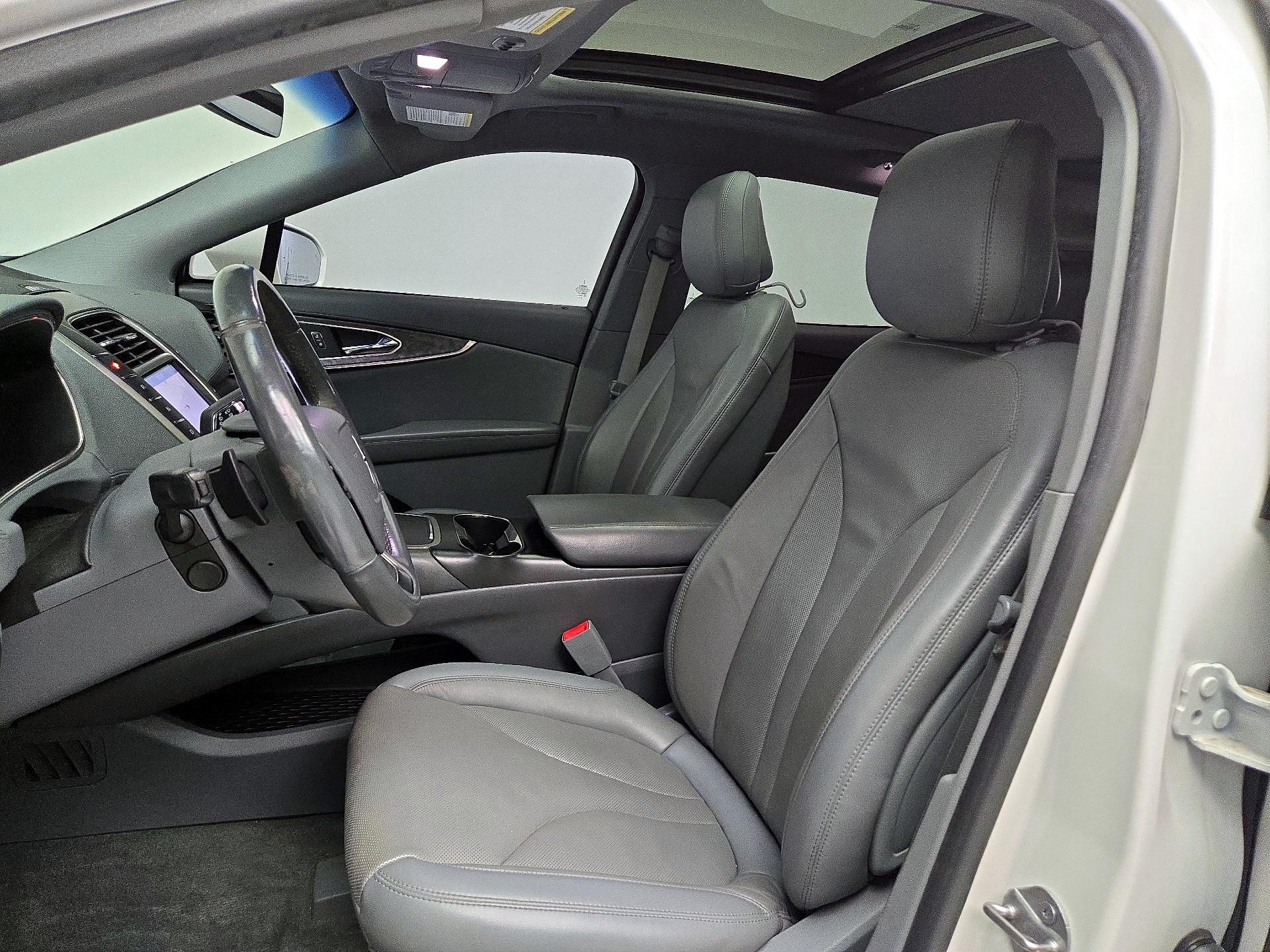 Thumbnail: 2020 Lincoln Nautilus - 11