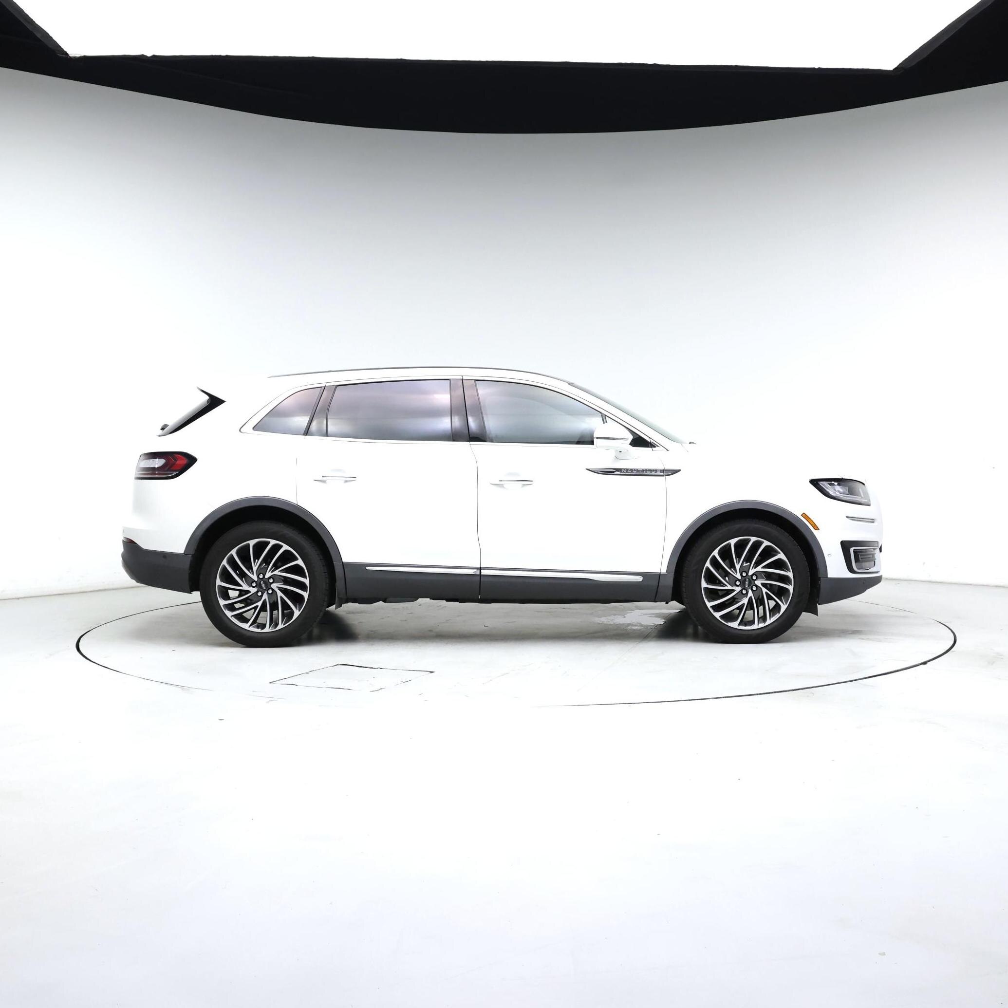Thumbnail: 2020 Lincoln Nautilus - 7