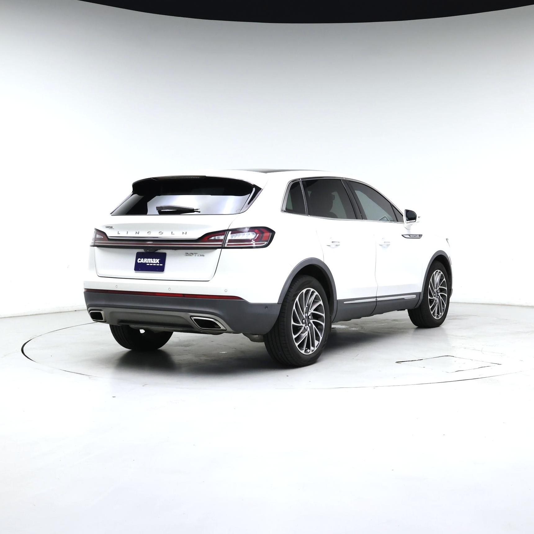 Thumbnail: 2020 Lincoln Nautilus - 8