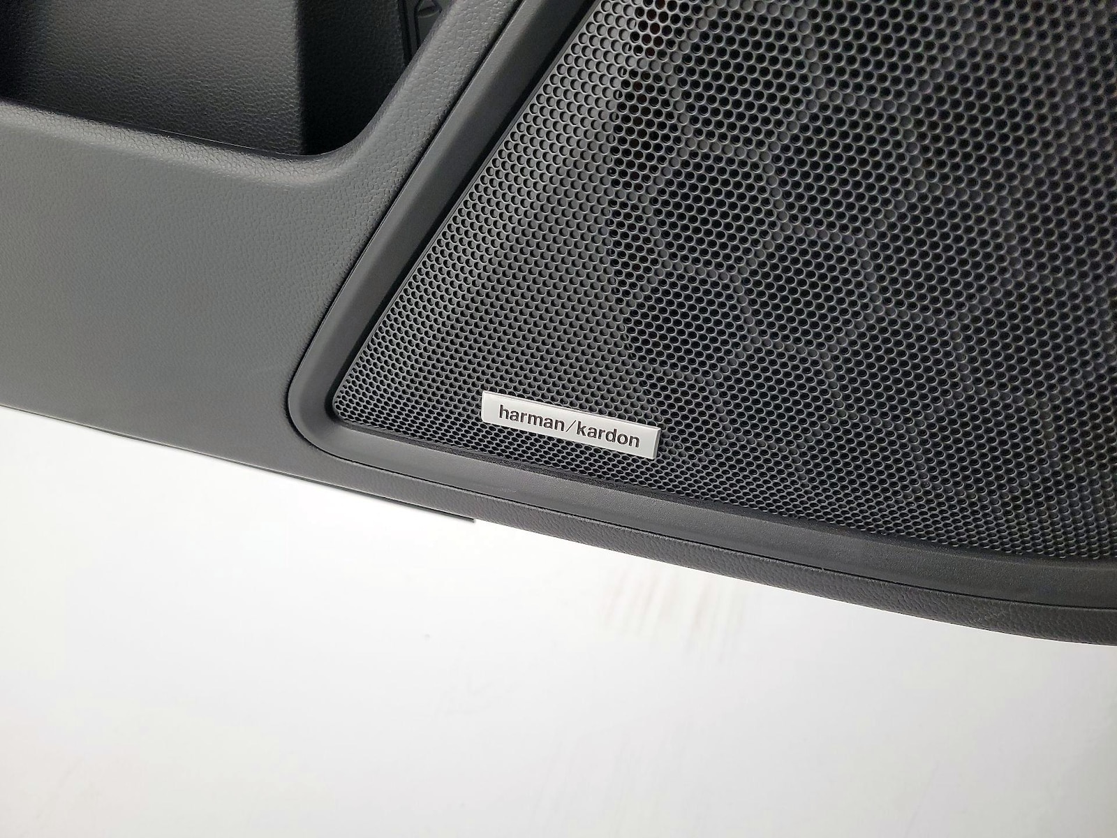 2025 Subaru Outback Touring - Photo 26