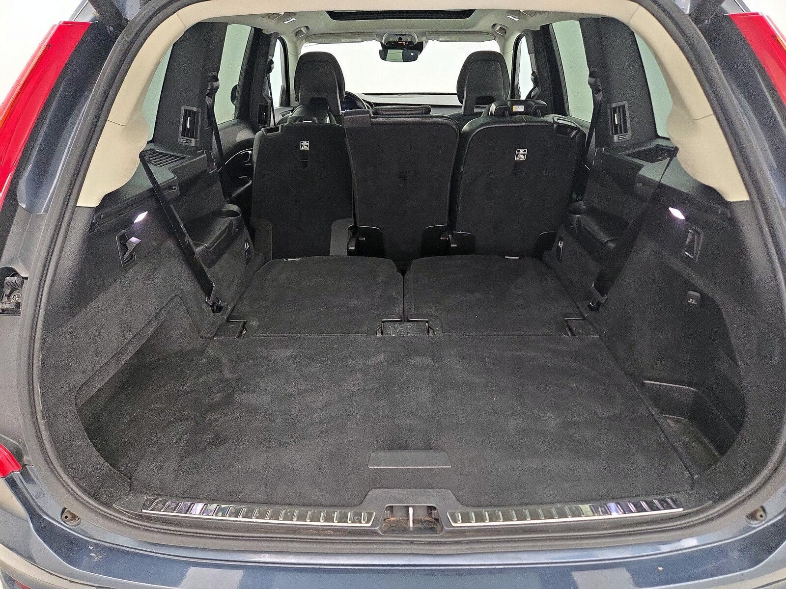 2020 Volvo XC90 Momentum - Photo 24