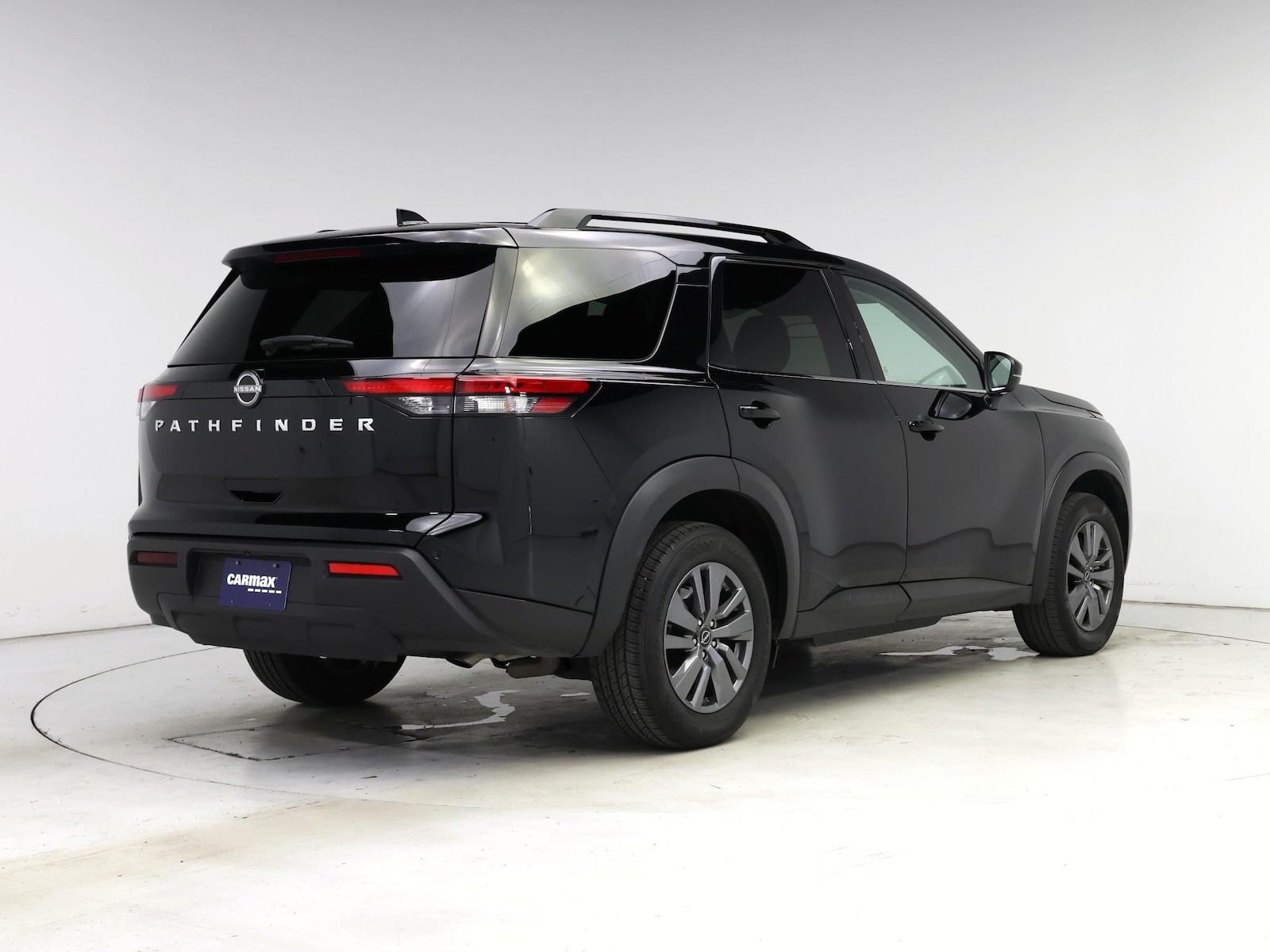 2025 Nissan Pathfinder SV - Photo 9