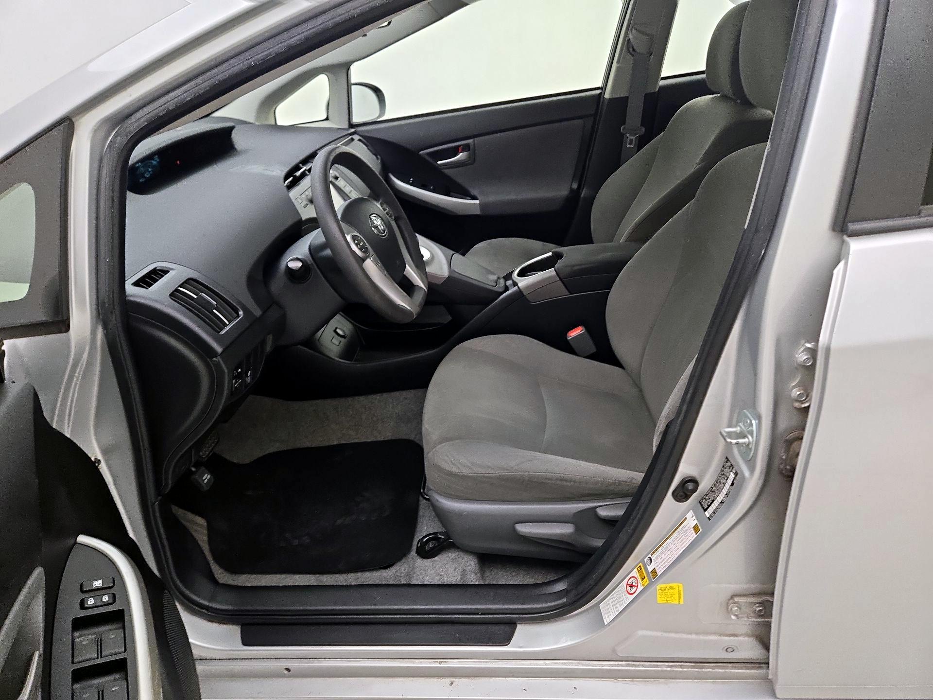Thumbnail: 2015 Toyota Prius - 11