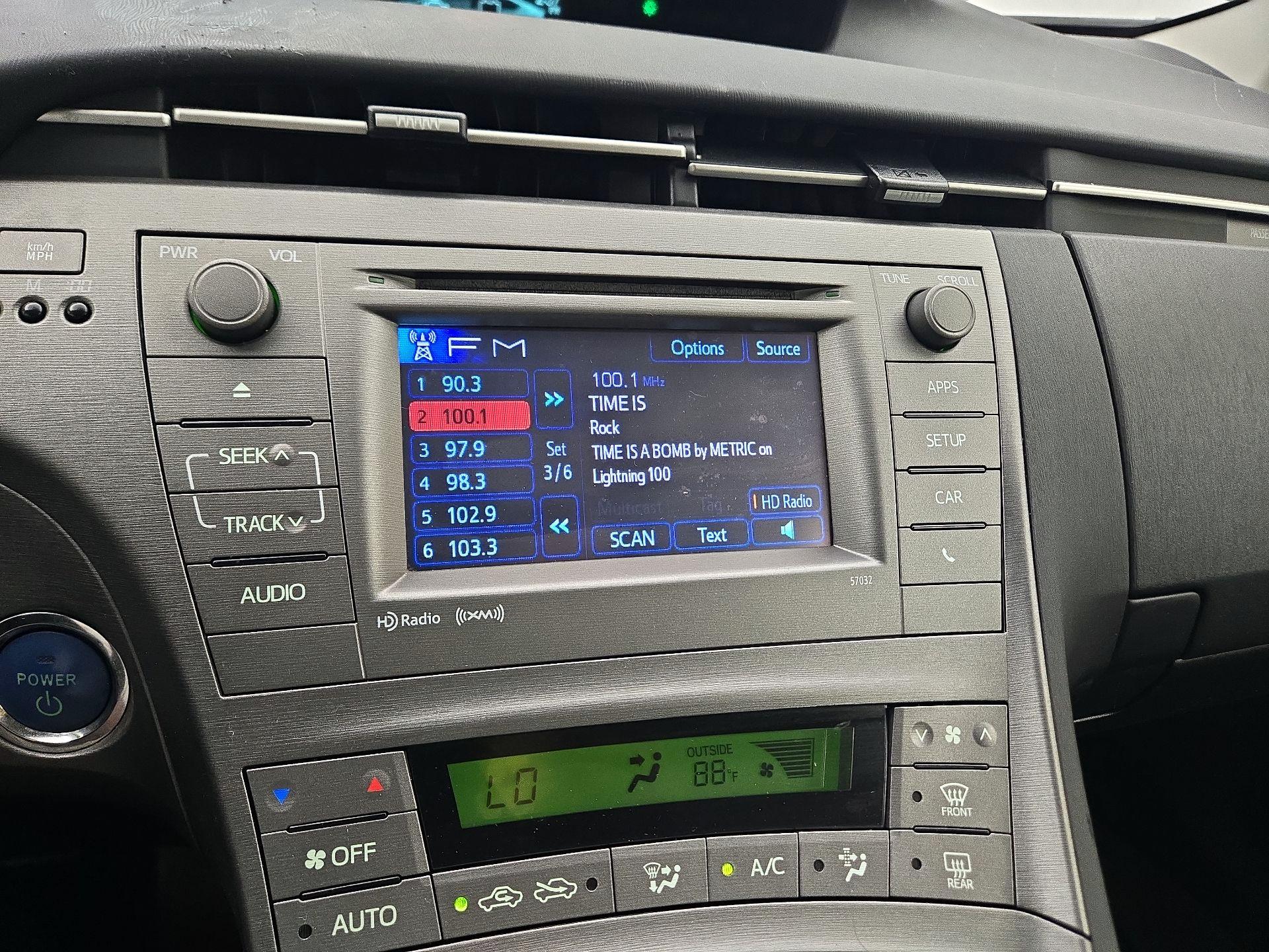 Thumbnail: 2015 Toyota Prius - 15