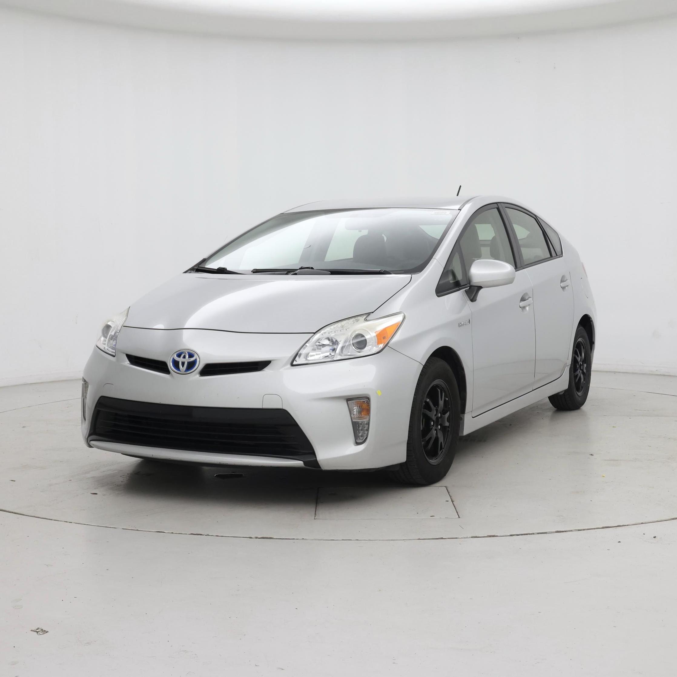 Thumbnail: 2015 Toyota Prius - 4