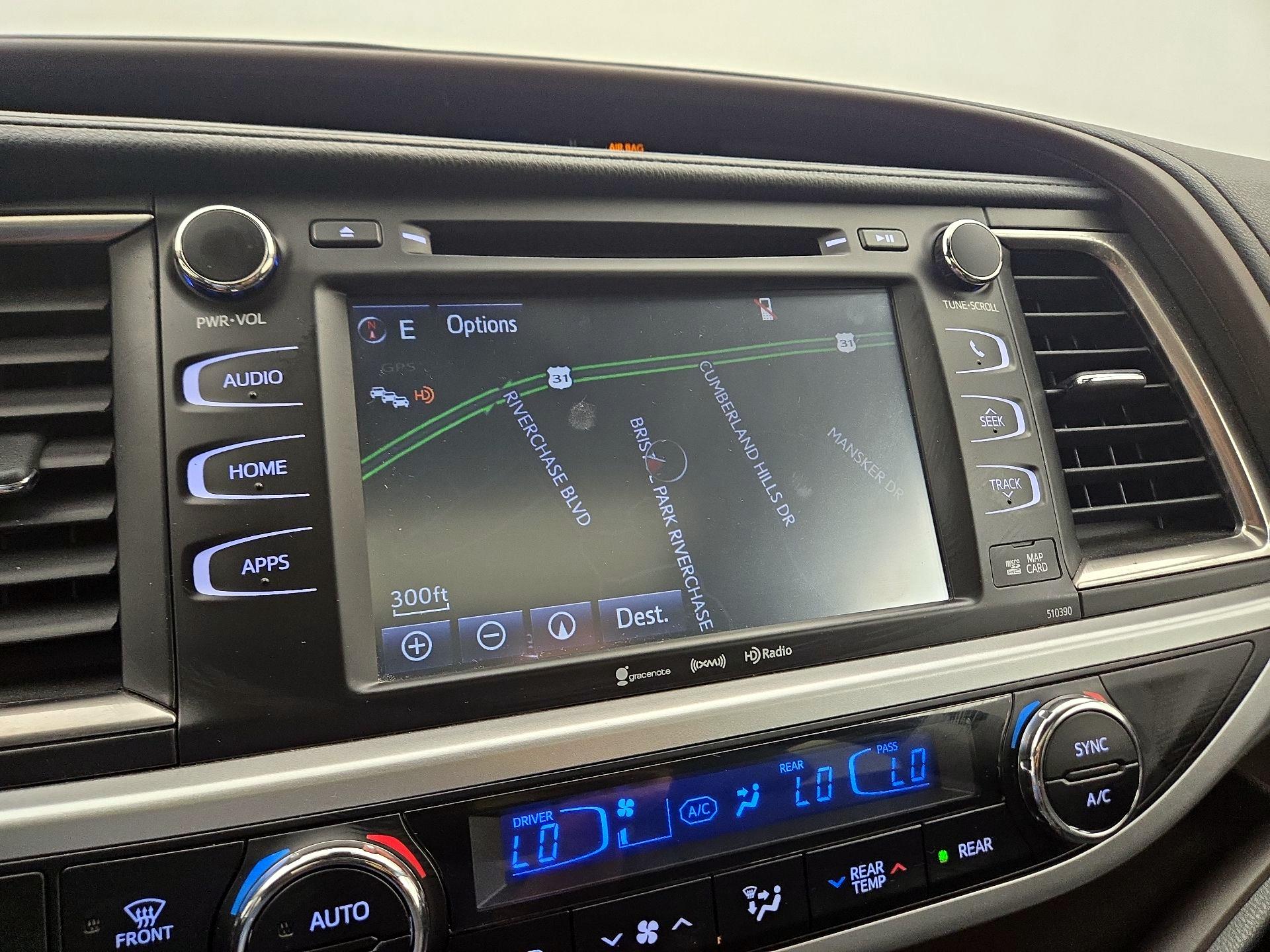 Thumbnail: 2019 Toyota Highlander - 14