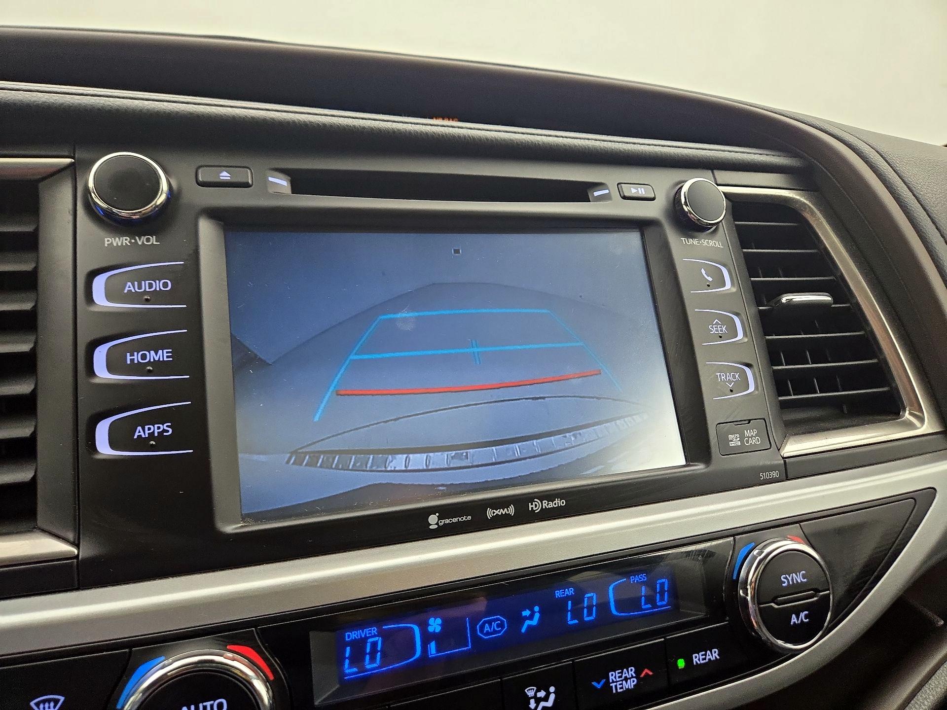 Thumbnail: 2019 Toyota Highlander - 15