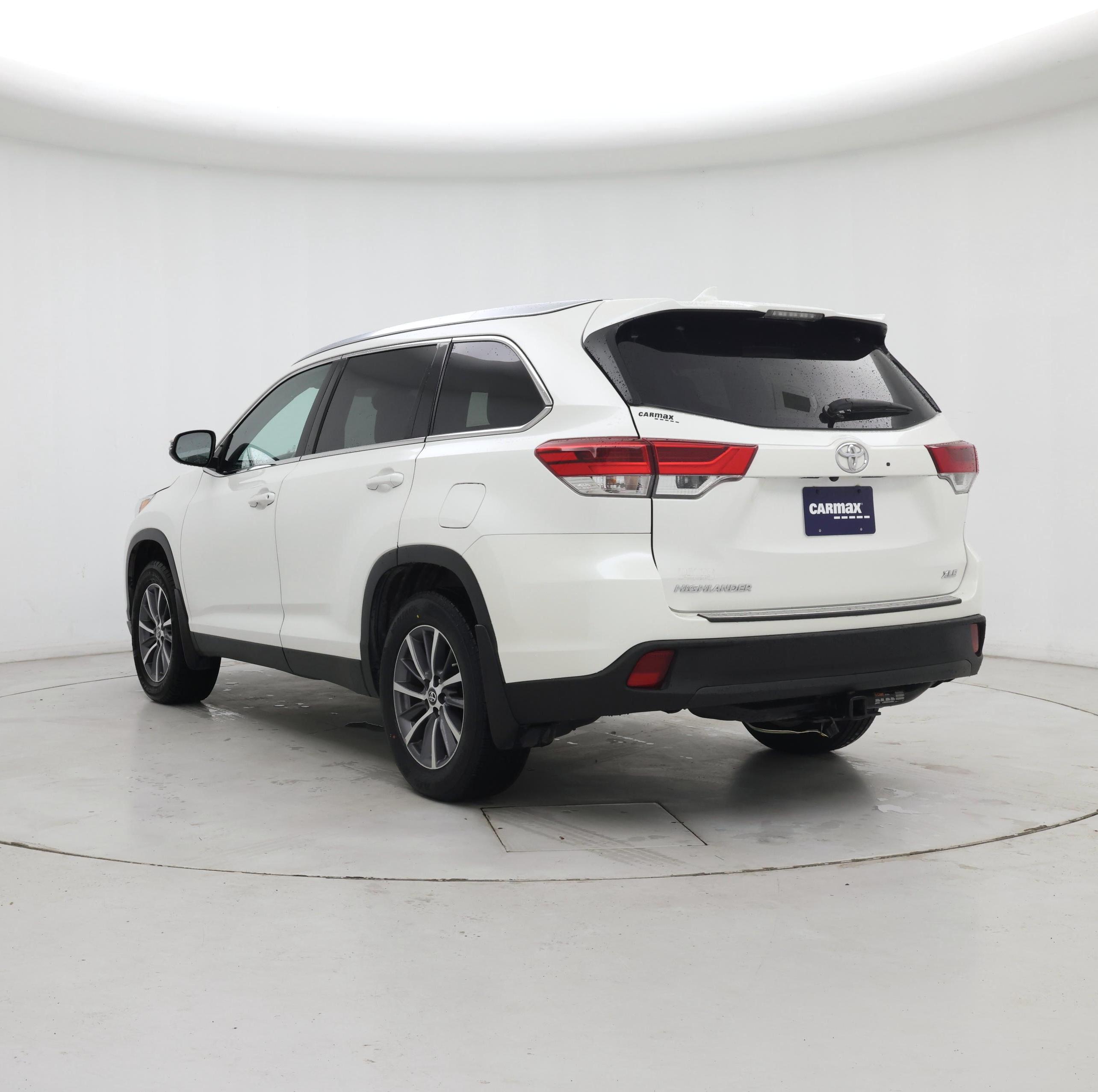 Thumbnail: 2019 Toyota Highlander - 2